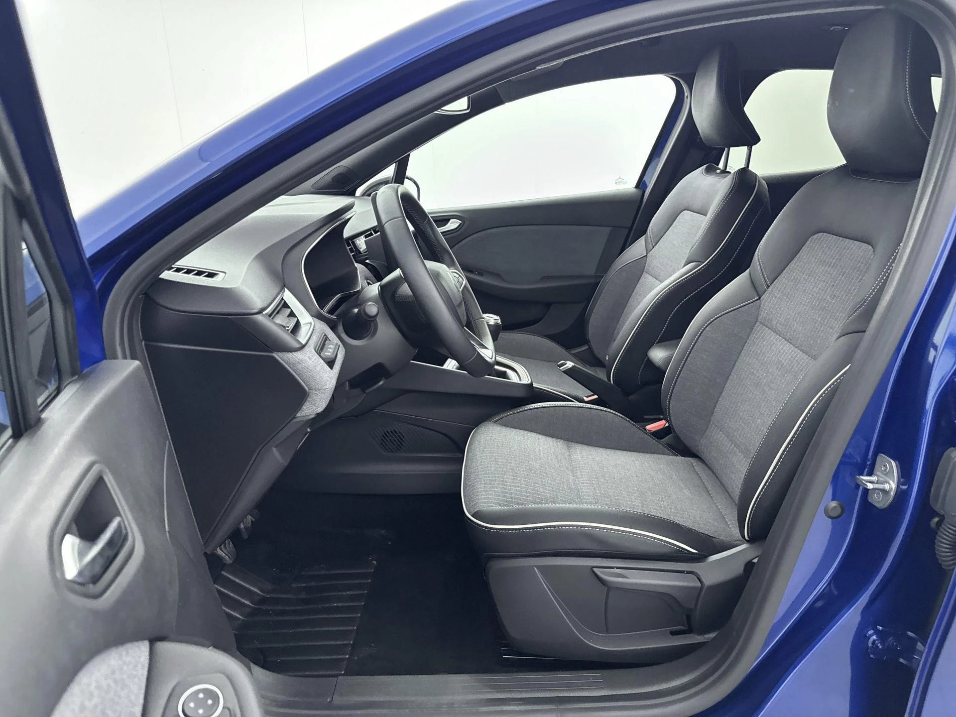 Renault-Clio-image-5