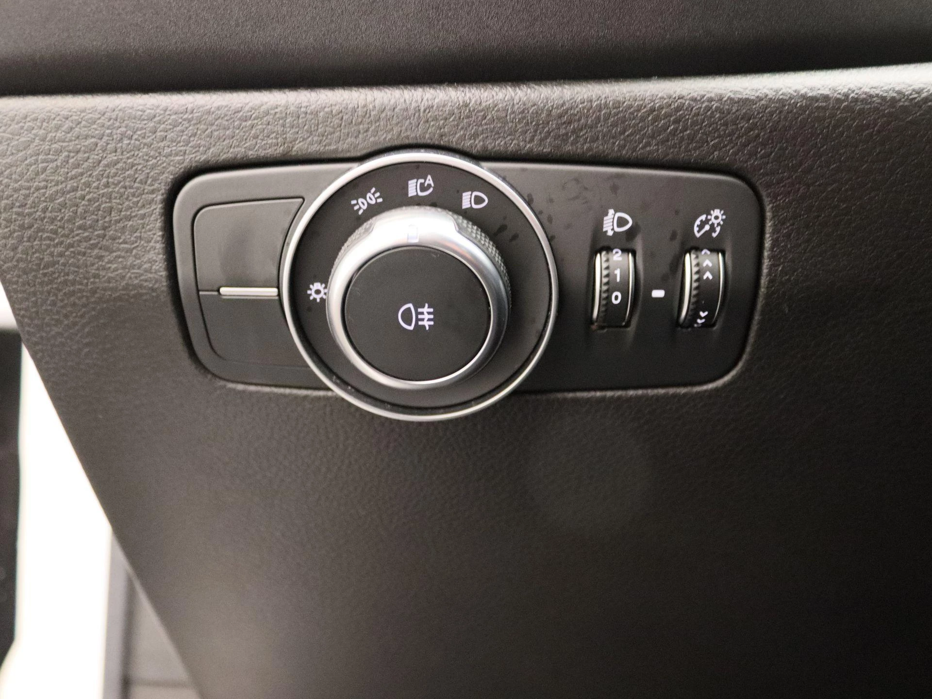 Alfa Romeo-Tonale-image-18