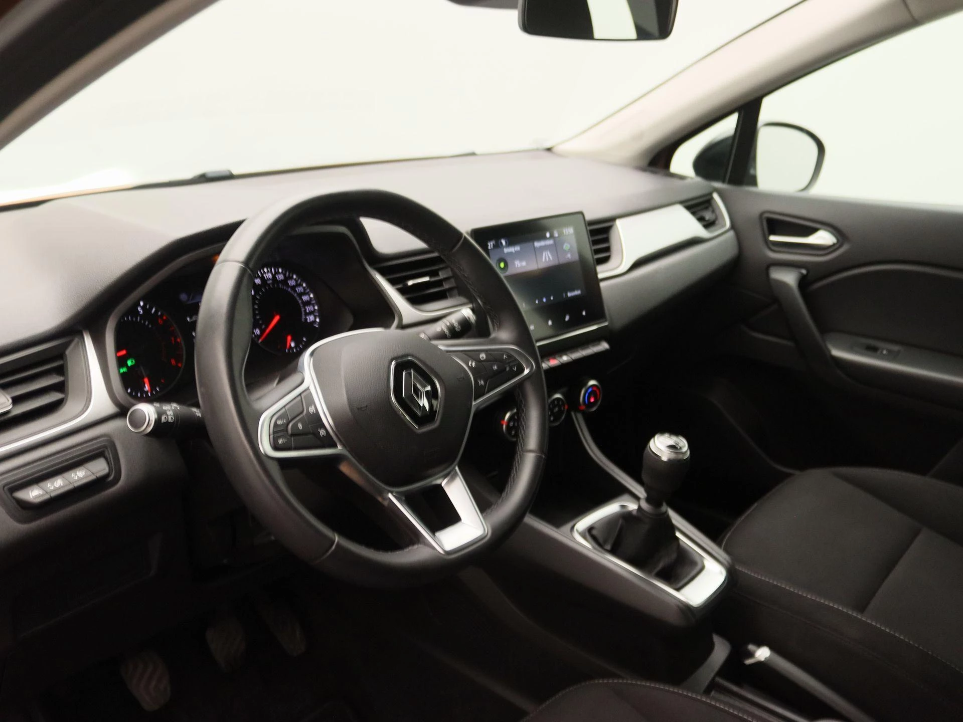 Renault-Captur-image-22