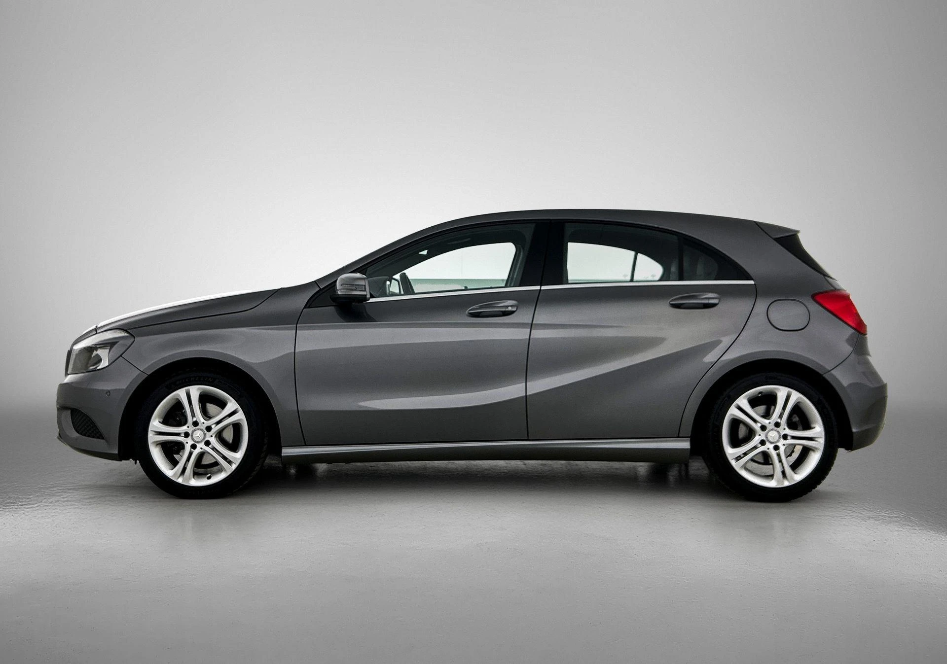 Mercedes-Benz-A-Klasse-image-1
