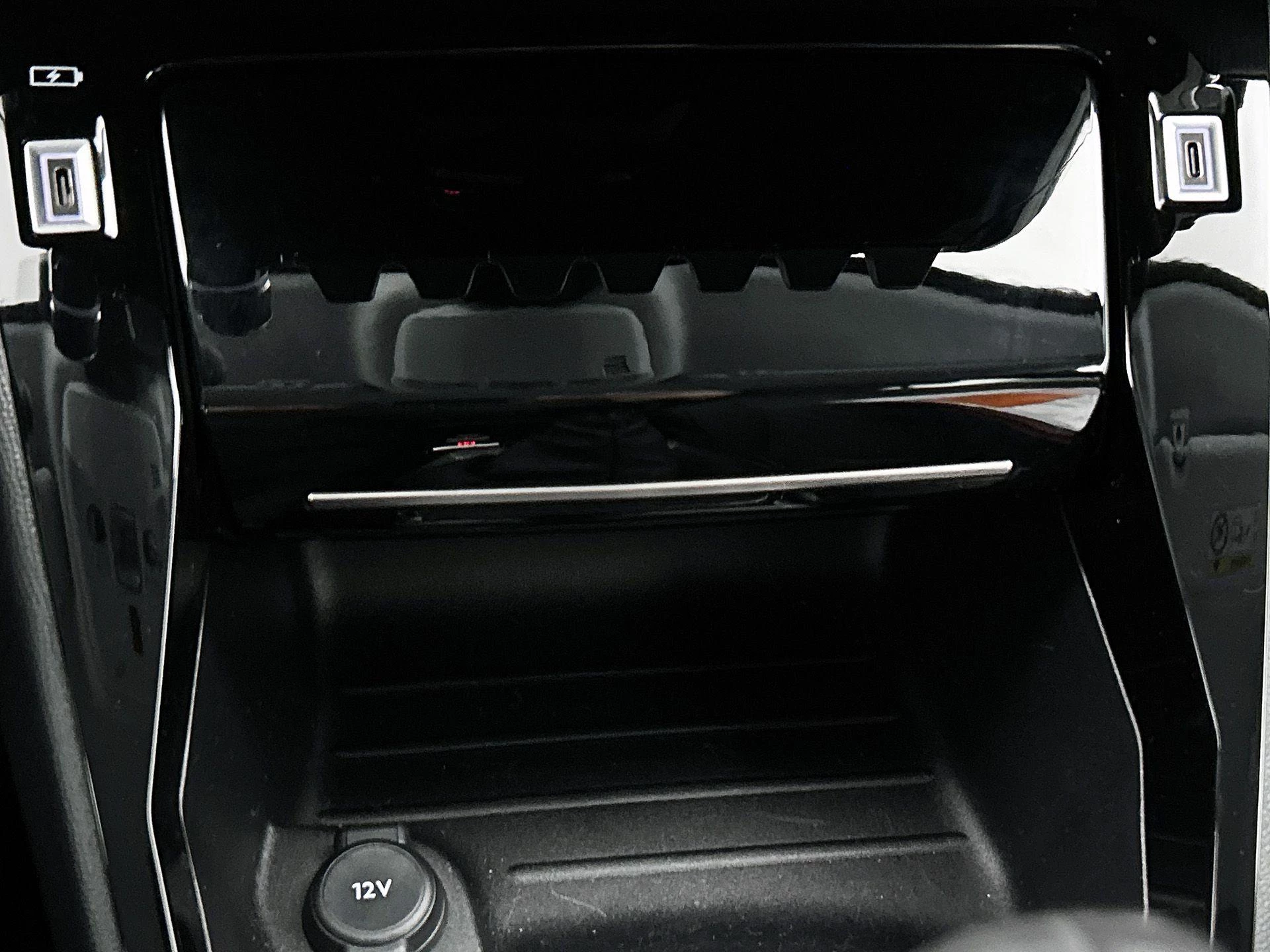 Peugeot-208-image-27