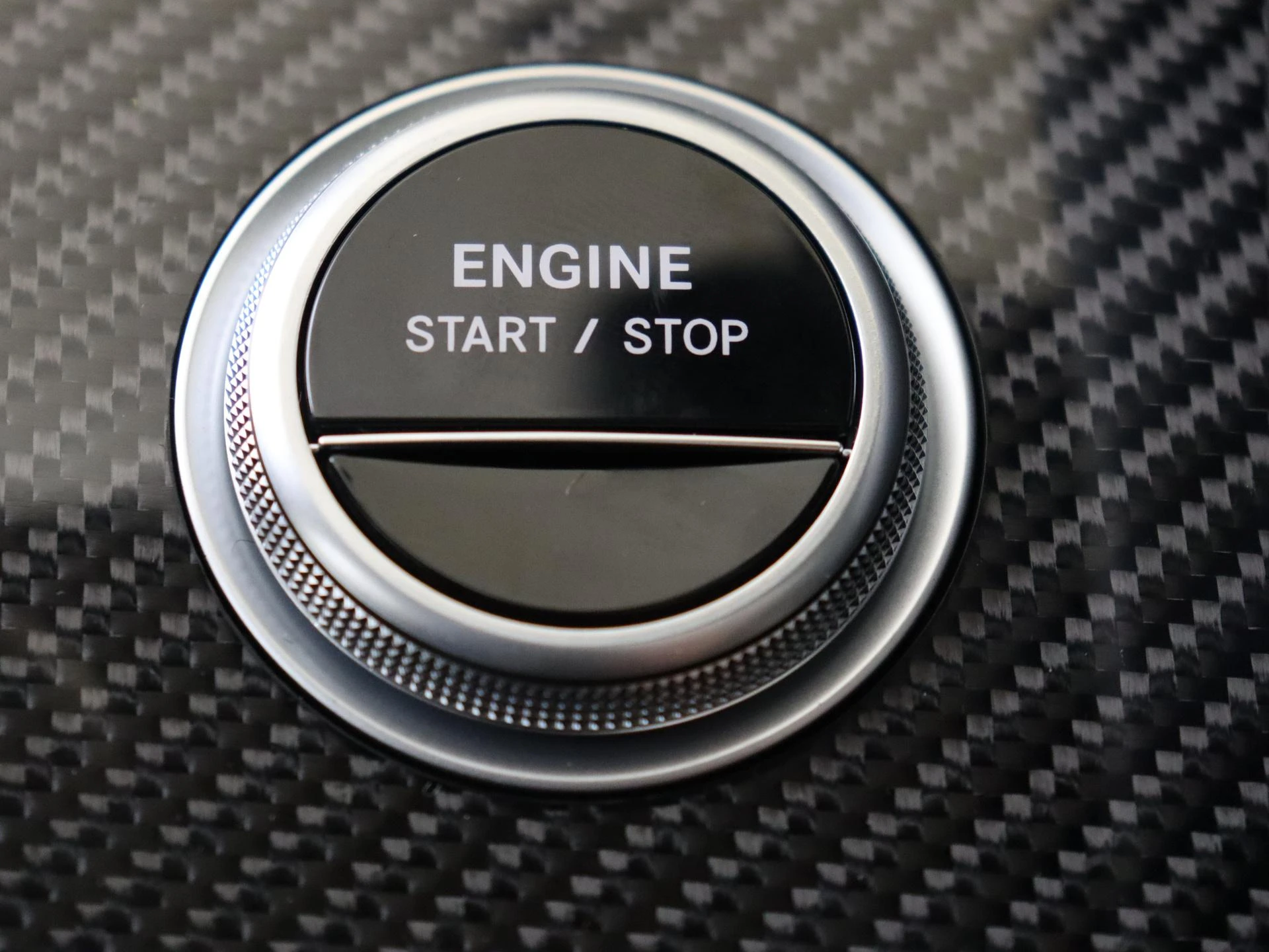 Mercedes-Benz-C-Klasse-image-20