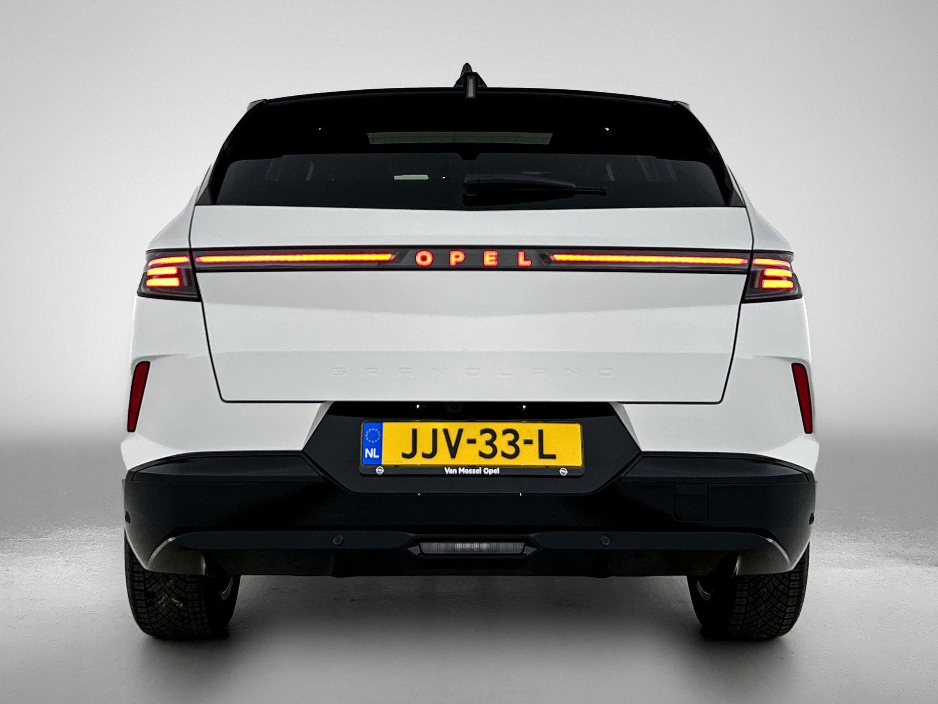 Opel-Grandland-image-2
