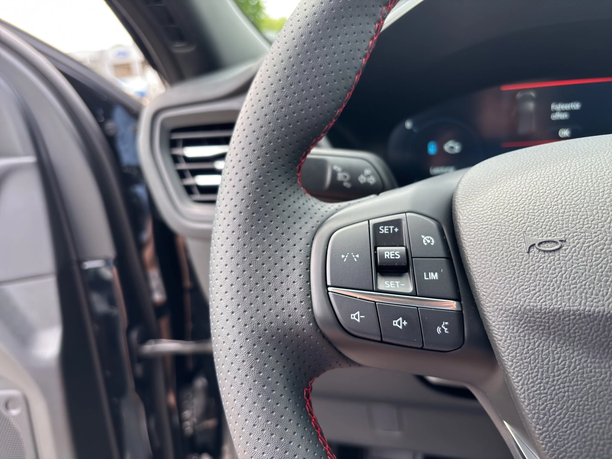Ford-Kuga-image-19