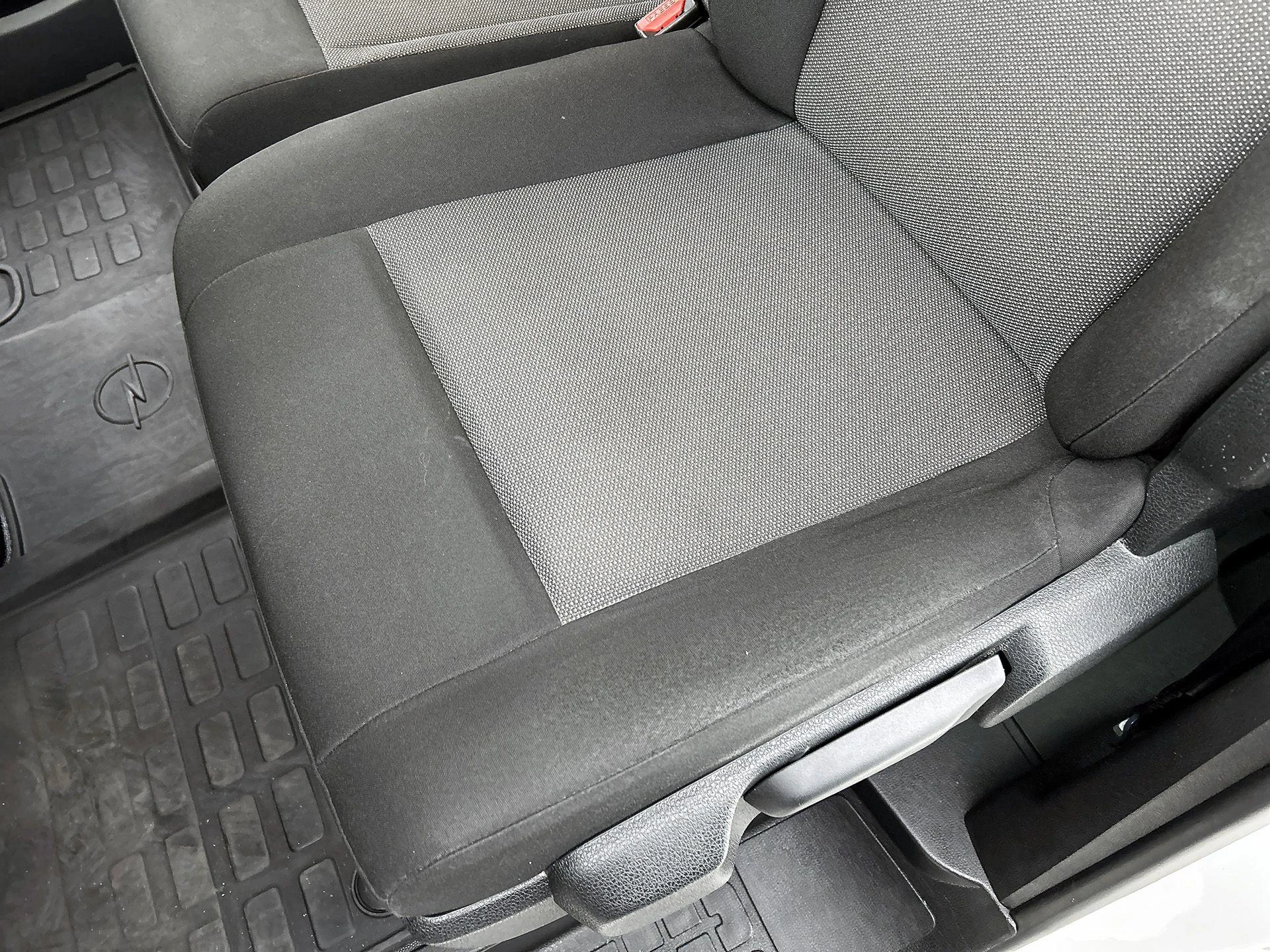 Opel-Vivaro-e-image-13