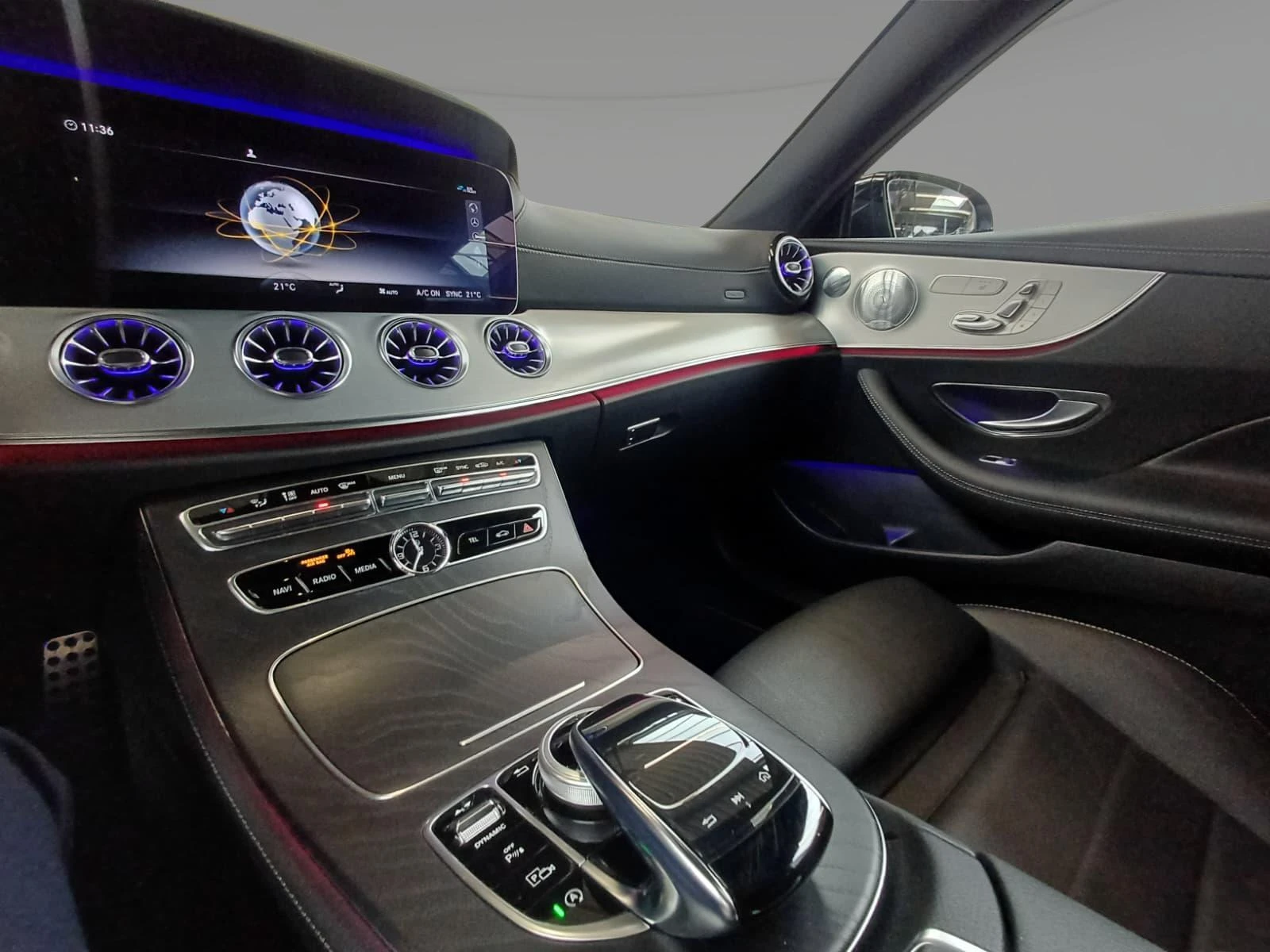 Mercedes-Benz-E-Klasse-image-9