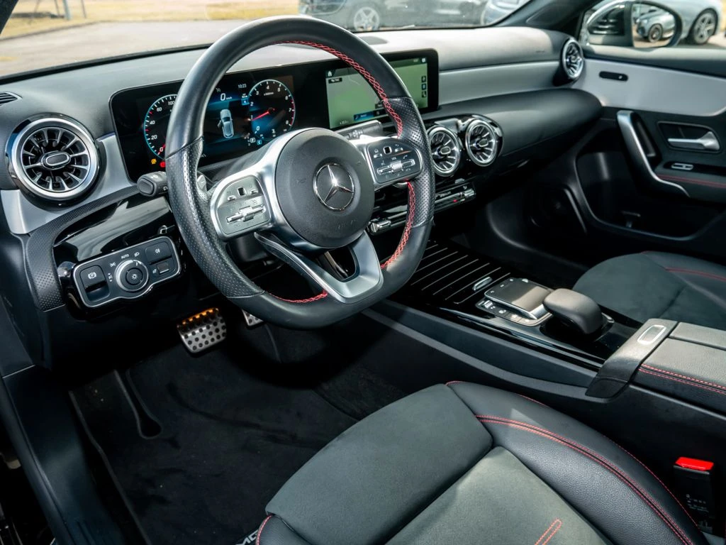 Mercedes-Benz-A-Klasse 180-image-8
