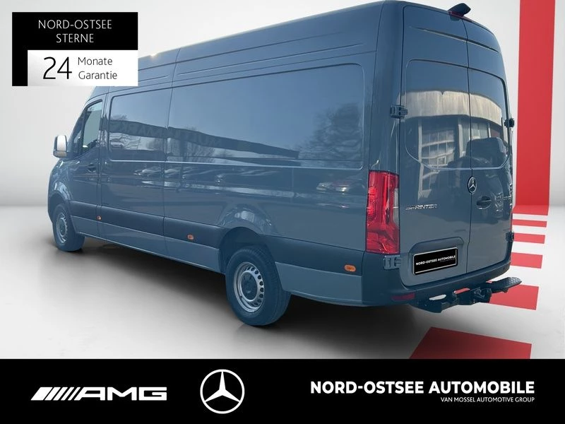 Mercedes-Benz-Sprinter-image-2
