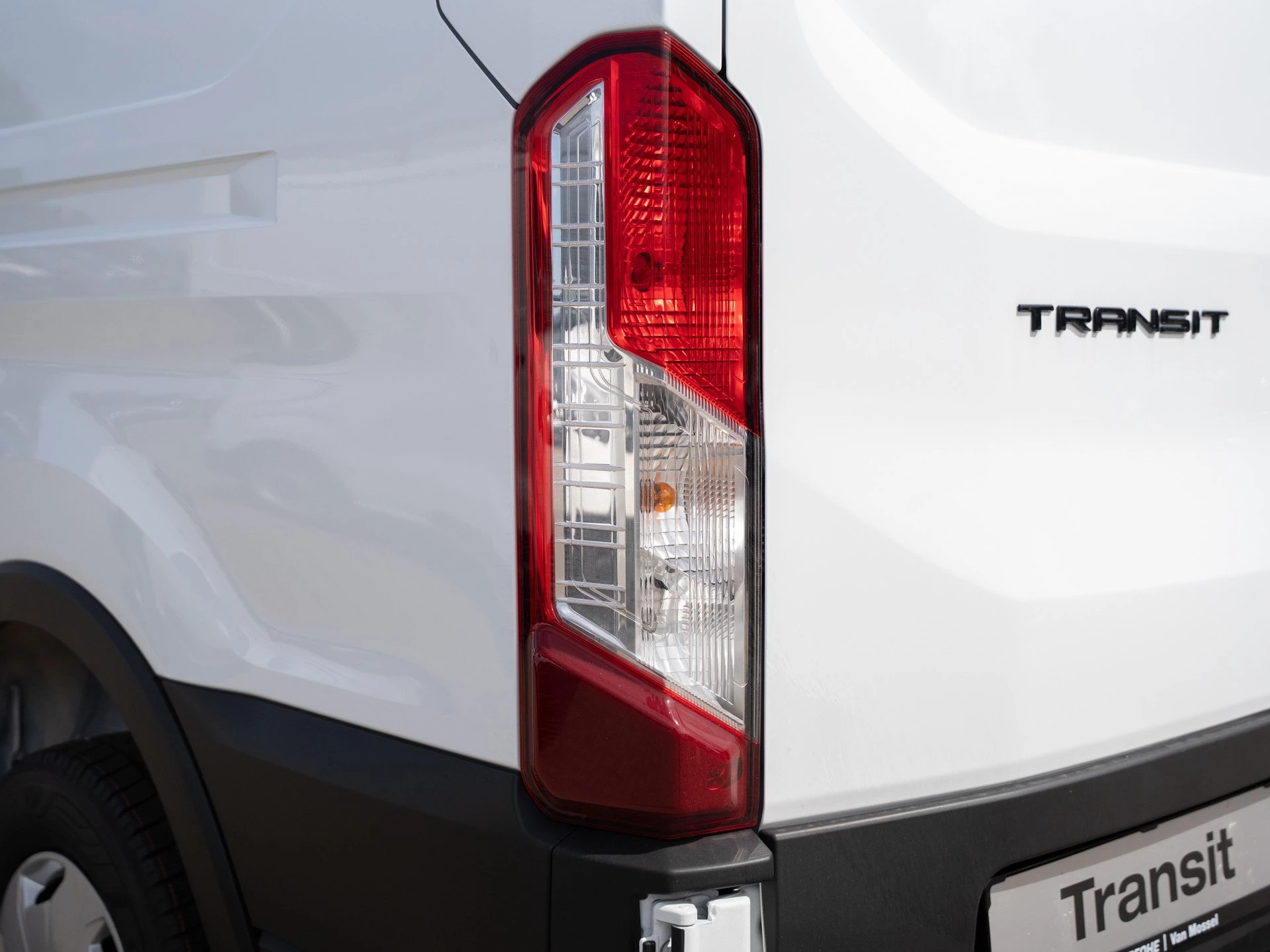 Ford Transit 350 L3 H2 Kastenwagen LKW Trend 2.0L EcoBlue 96kW (130PS). 6 Gang-Schaltgetriebe. Frontantri