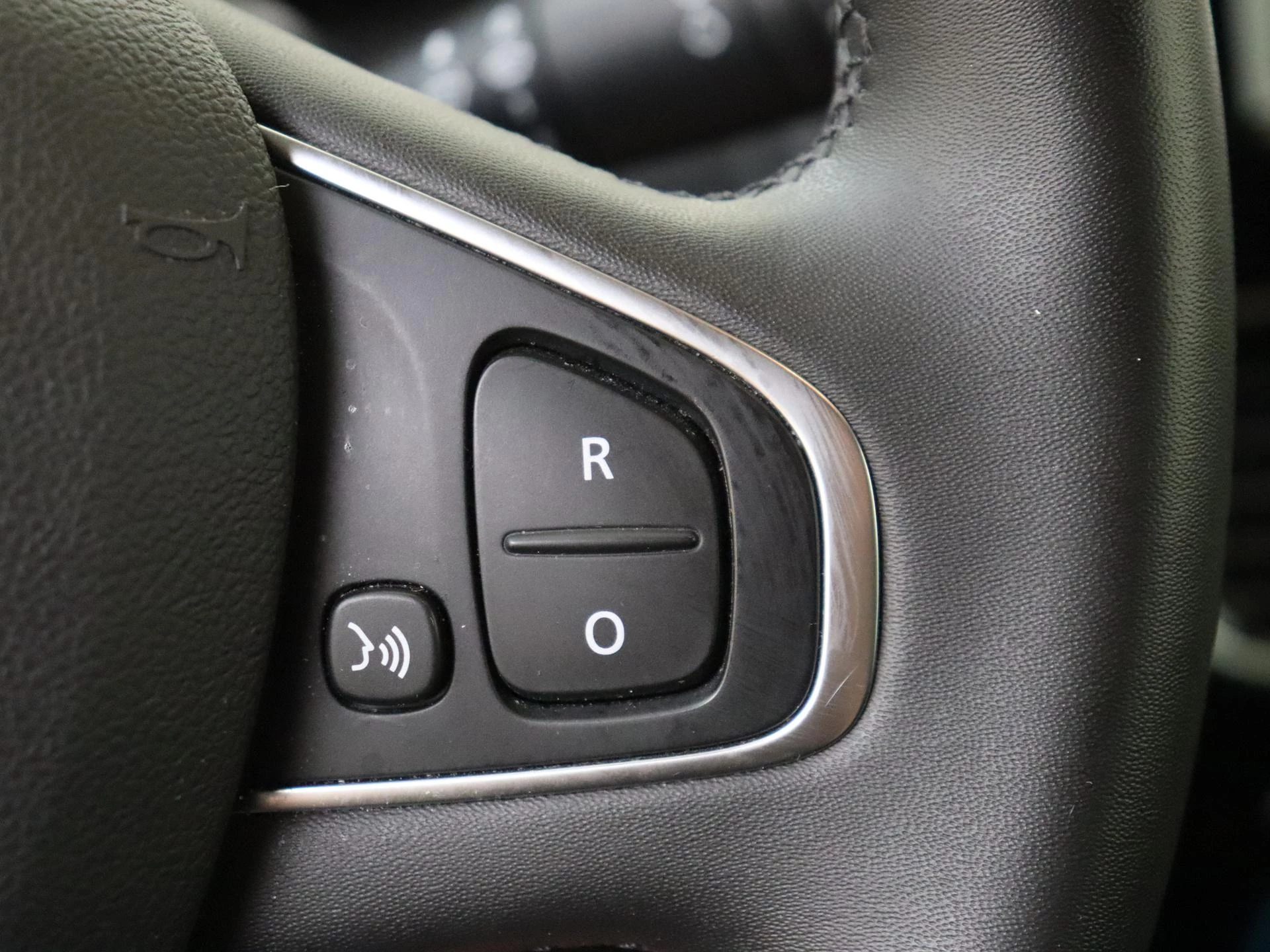 Renault-Clio-image-13