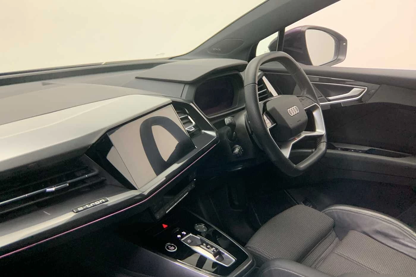 Audi-Q4 e-tron-image-11