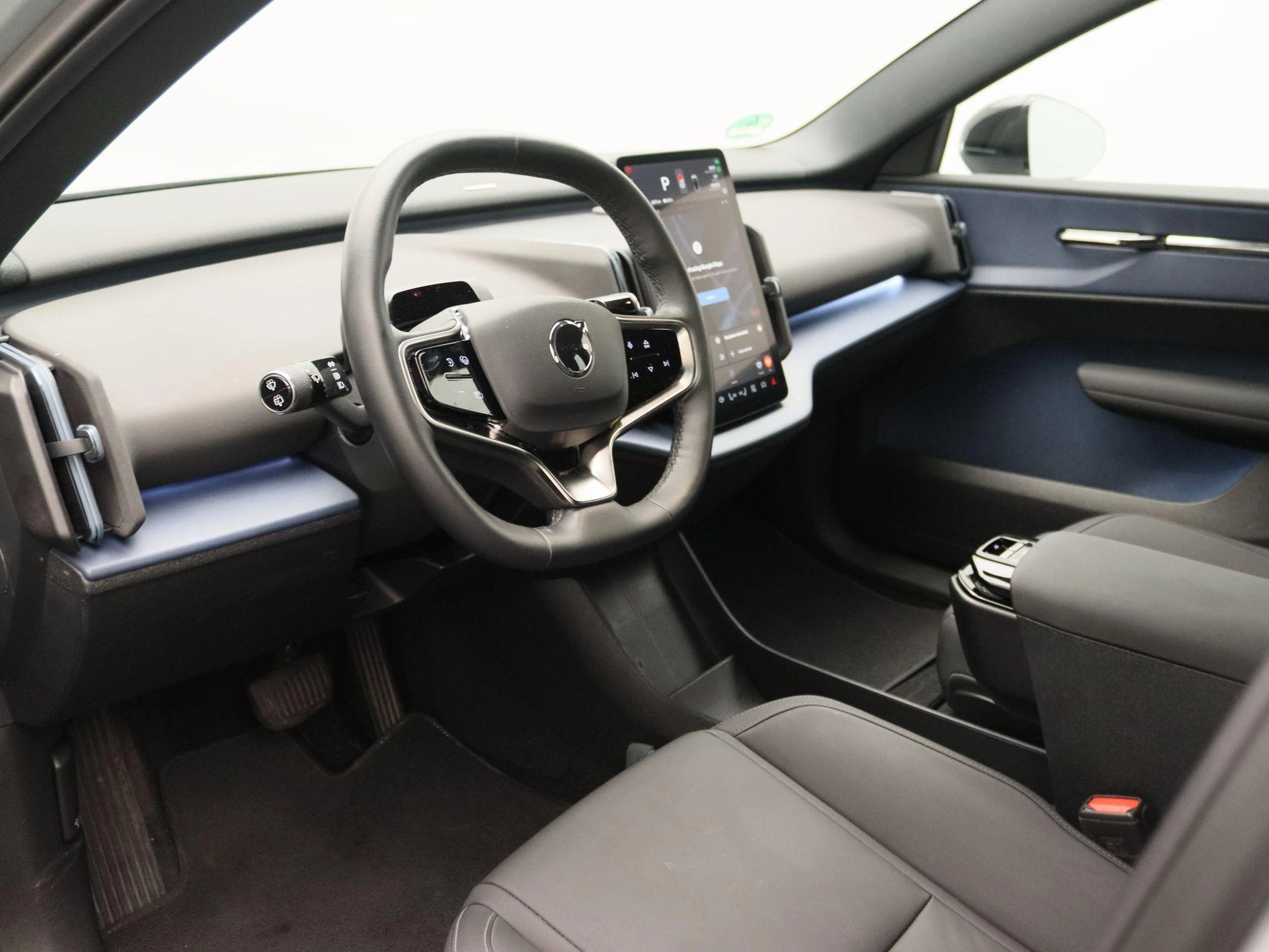 Volvo-EX30-image-18
