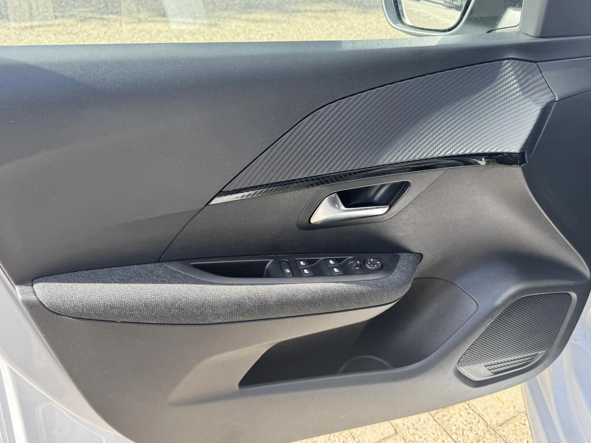Peugeot-208-image-26