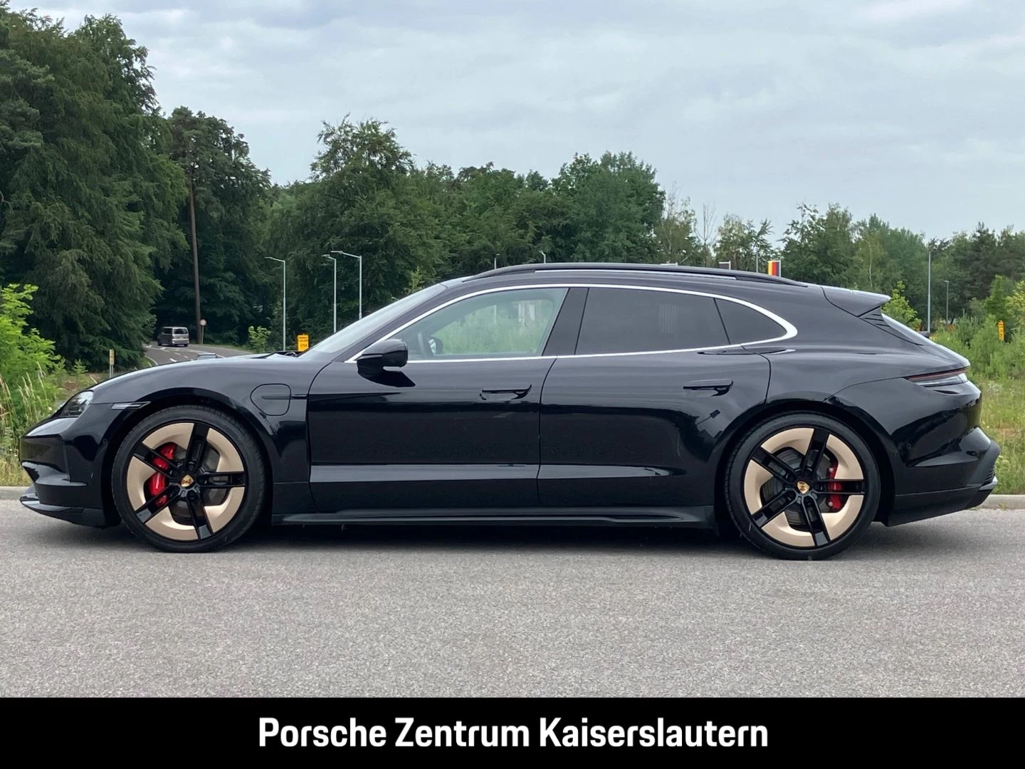 Porsche Taycan 4S Sport Turismo Burmester Surround-View -