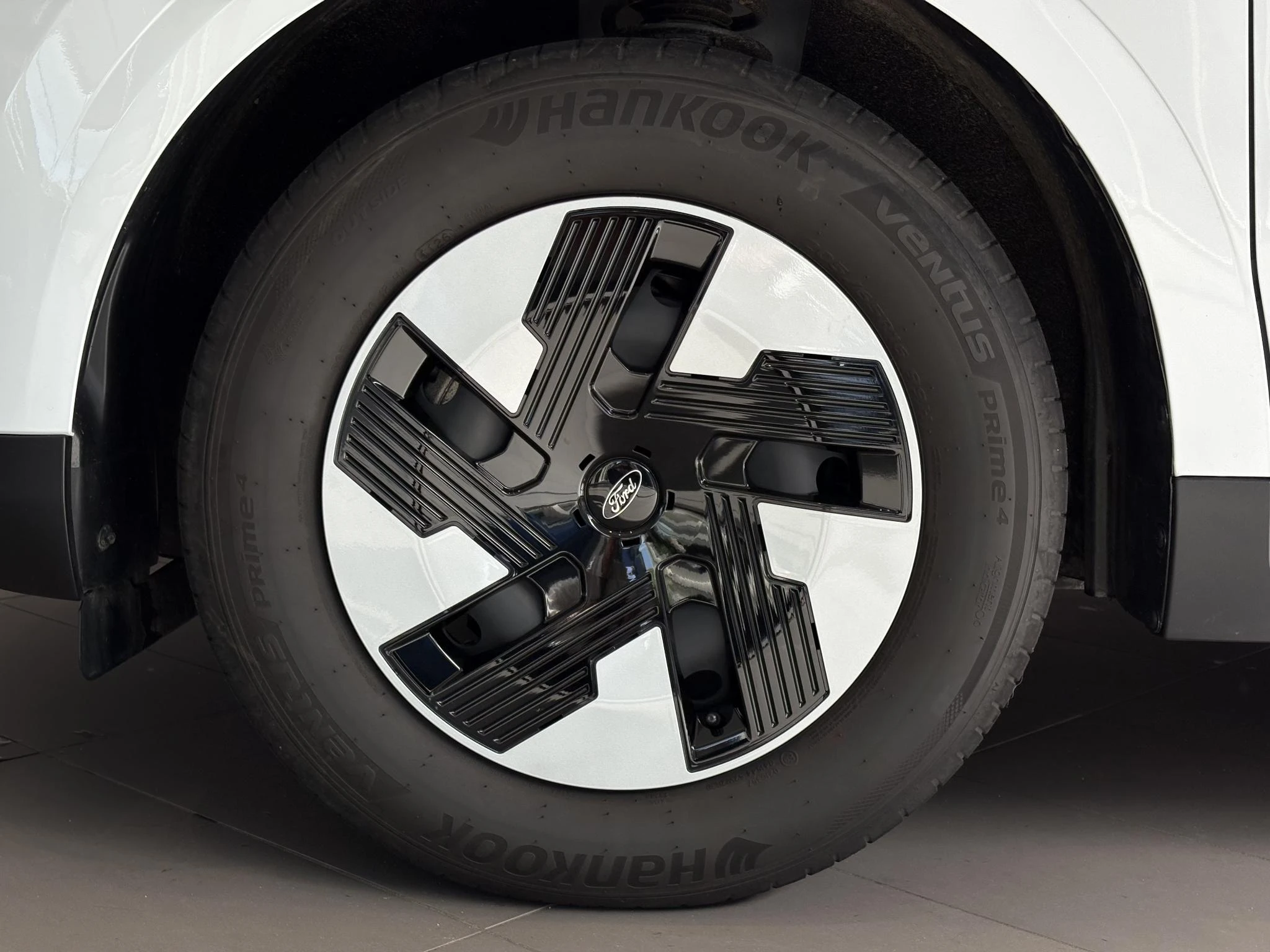 Ford-E-Transit-image-6