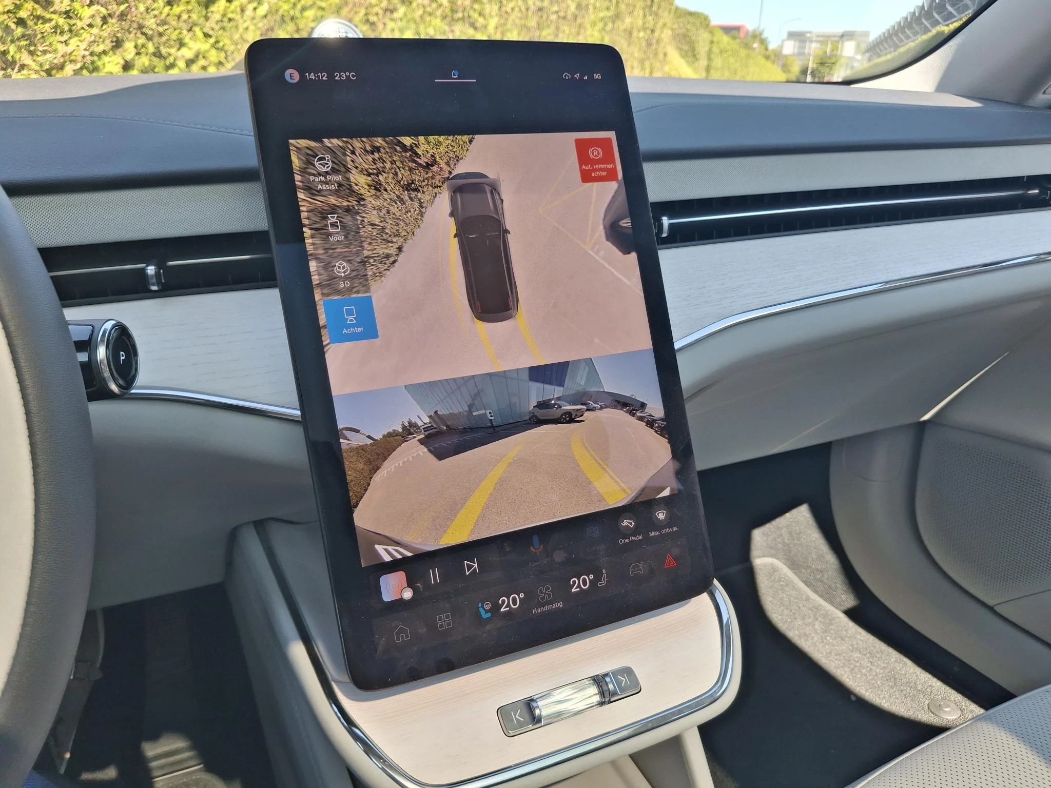 Volvo-ES90-image-35