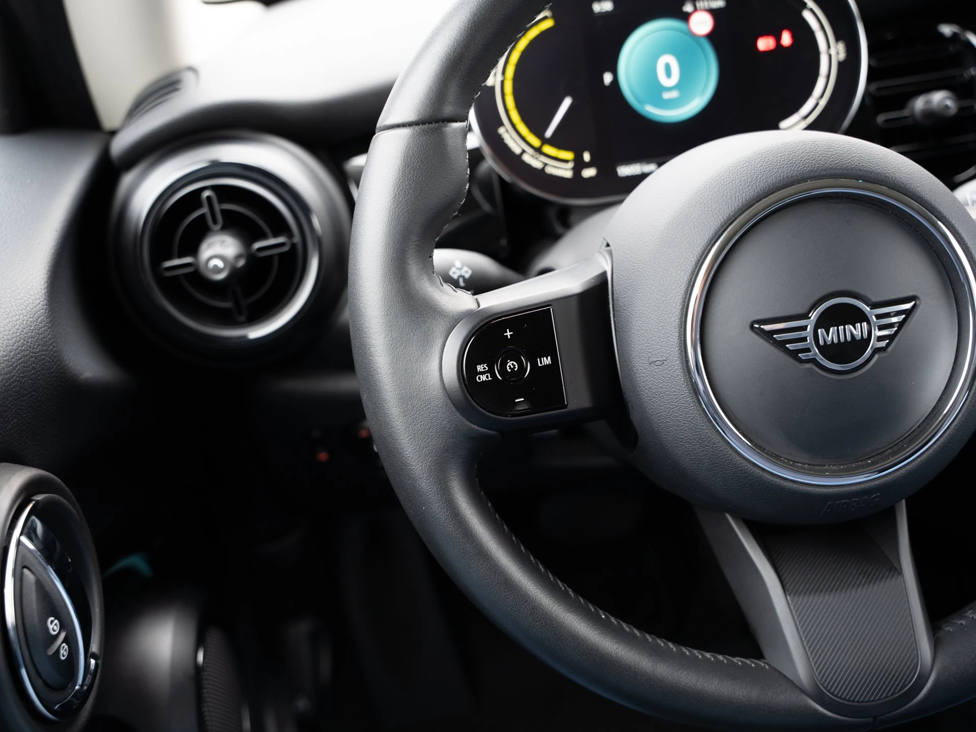 MINI-Electric-image-15