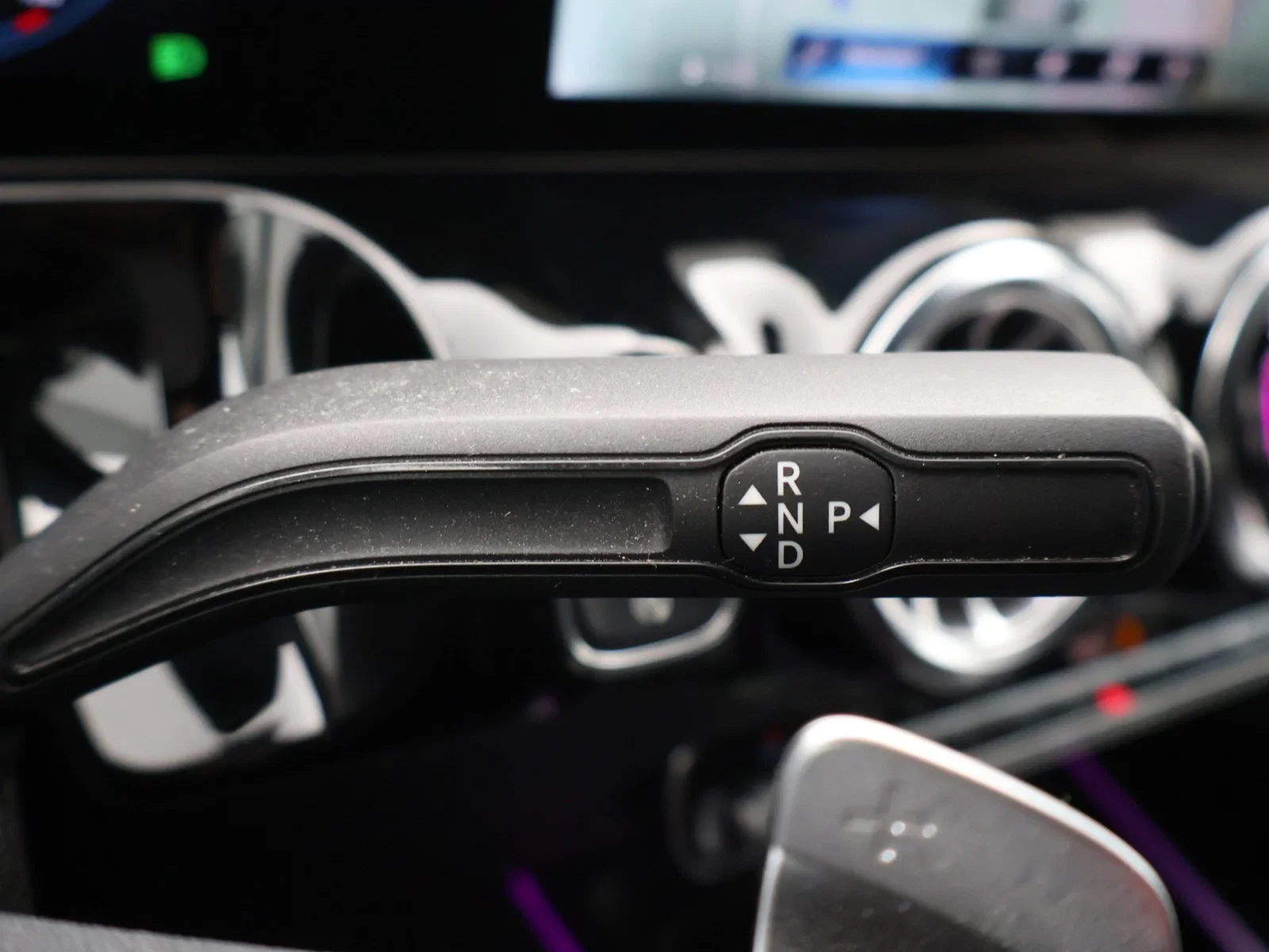 Mercedes-Benz GLA Classe (H247) AMG Line 163PK *AUTOMAAT*LEDER*ALCANTARA*CAMERA*PDC*CRUISE*APP-CONNECT*NAVI*KEYLESS GO*...*