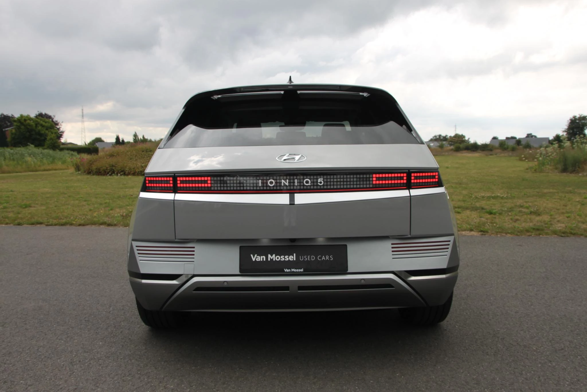 Hyundai-IONIQ 5-image-5