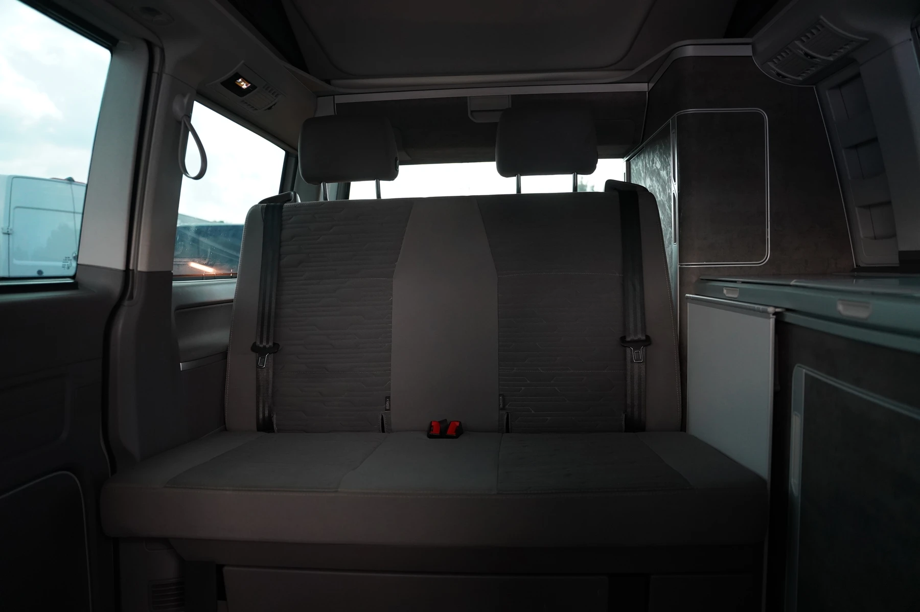 Volkswagen-California-image-9