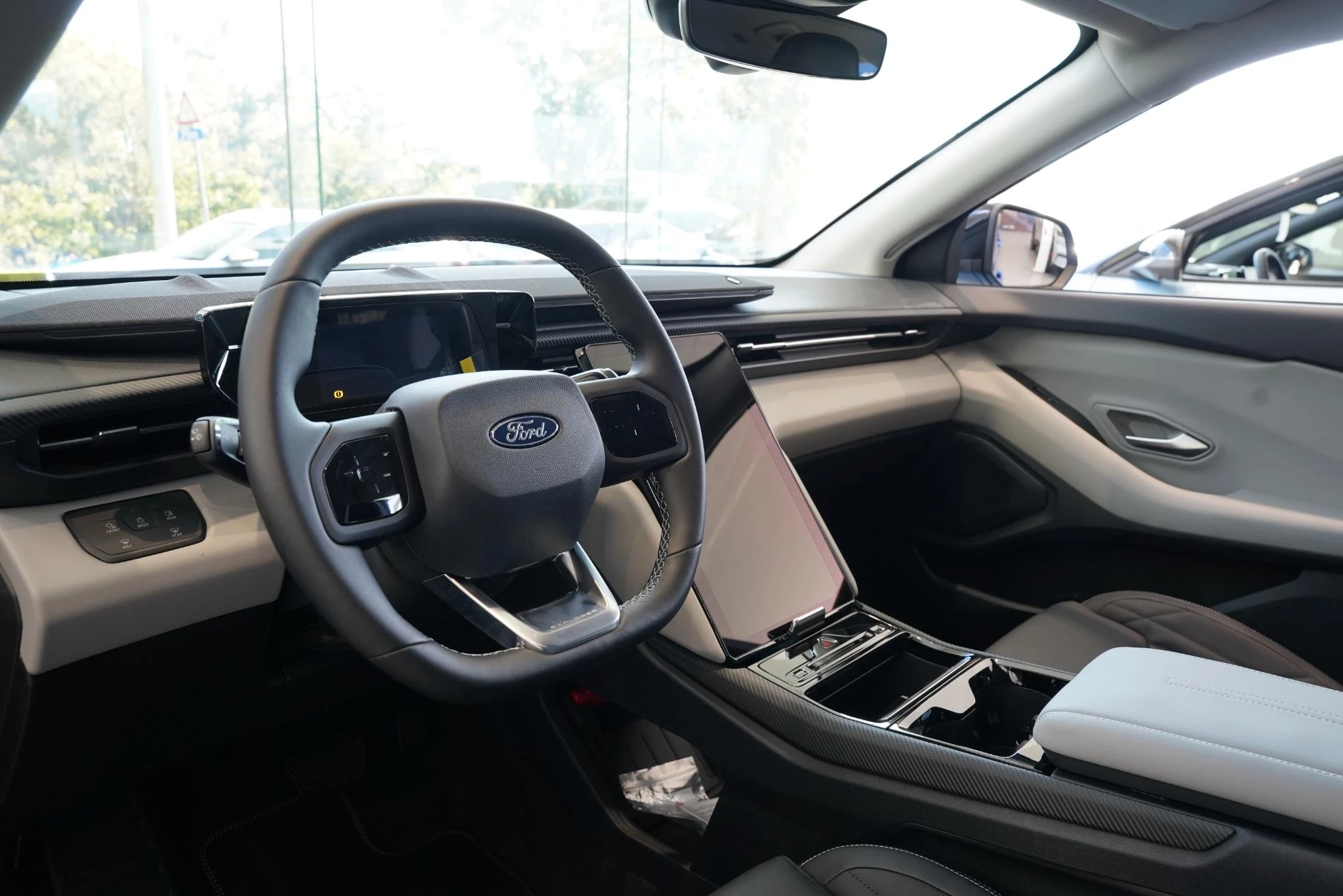 Ford-Explorer EV-image-13