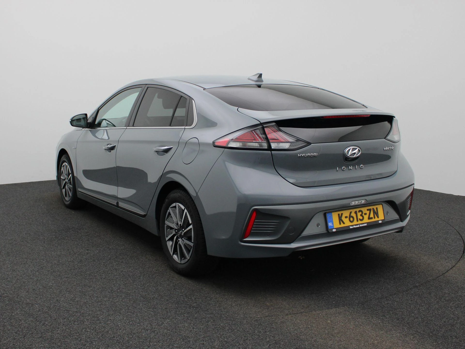 Hyundai-IONIQ-image-1