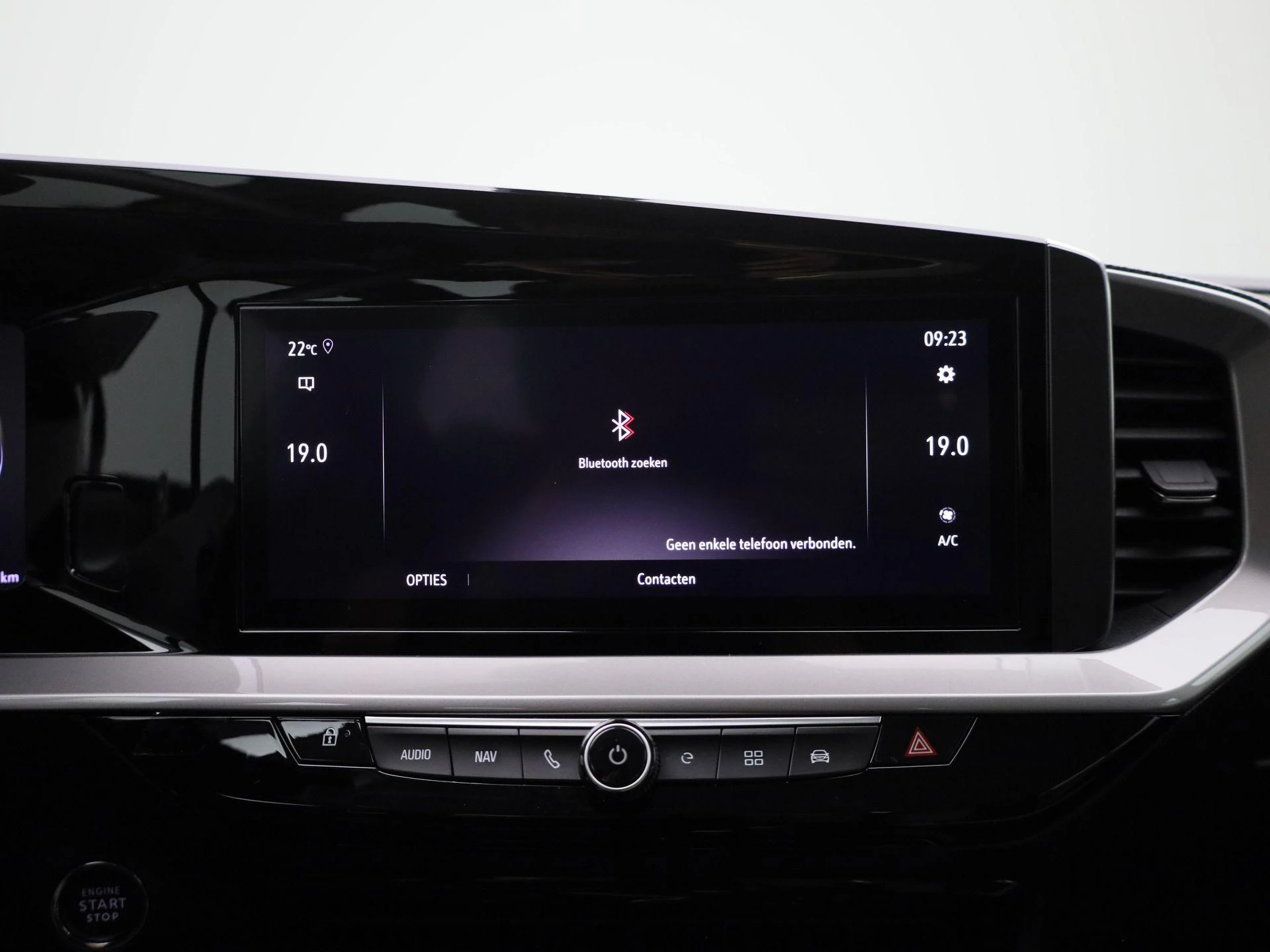 Opel-Mokka-e-image-23