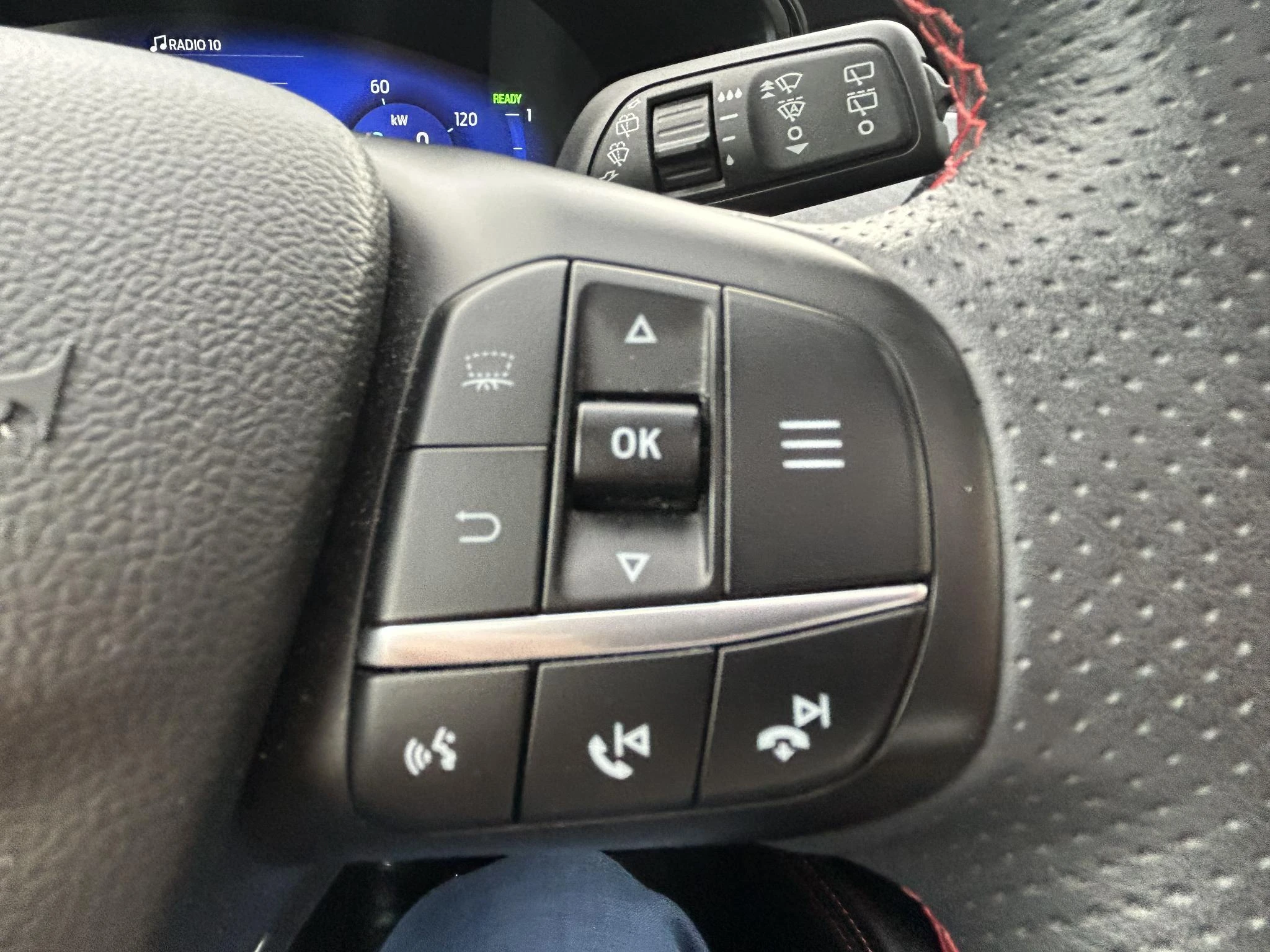 Ford-Kuga-image-14