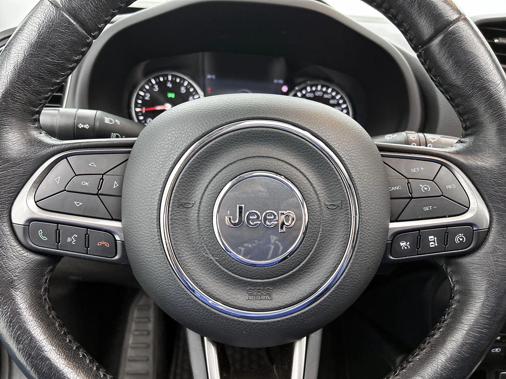 Jeep-Renegade-image-33