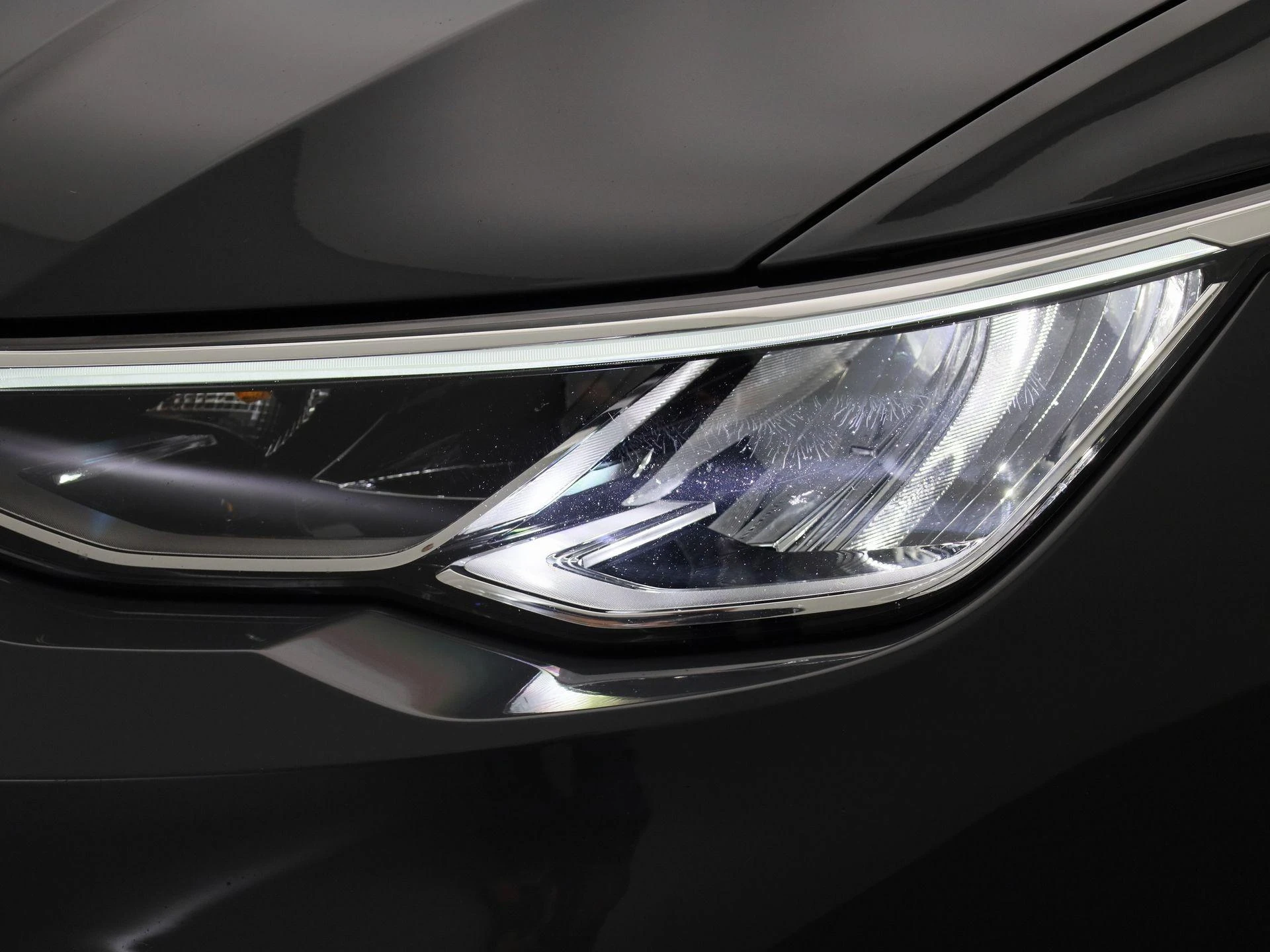 Volkswagen-Golf-image-13