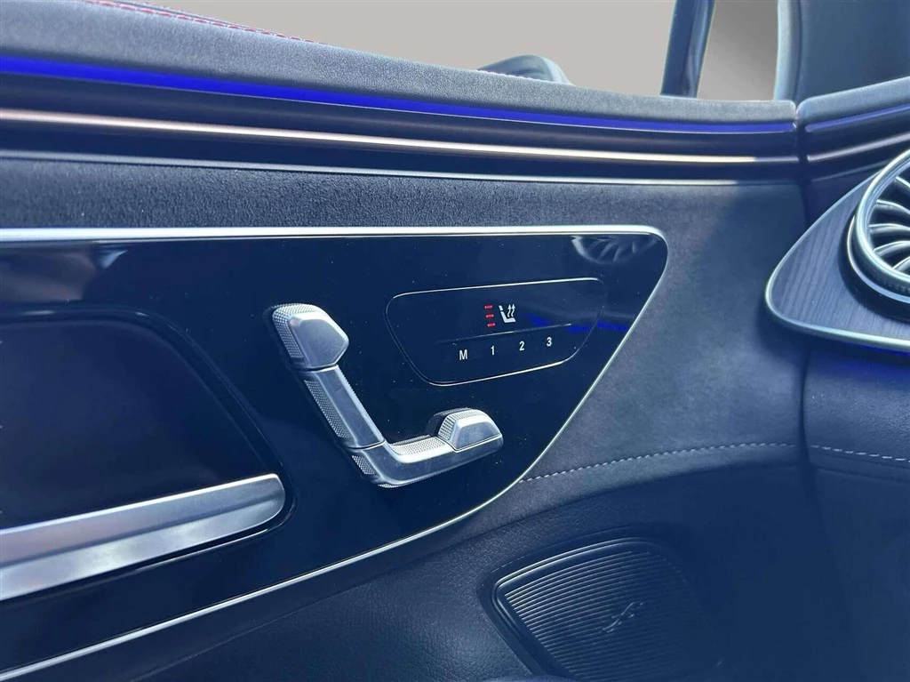 Mercedes-Benz-EQE-image-10