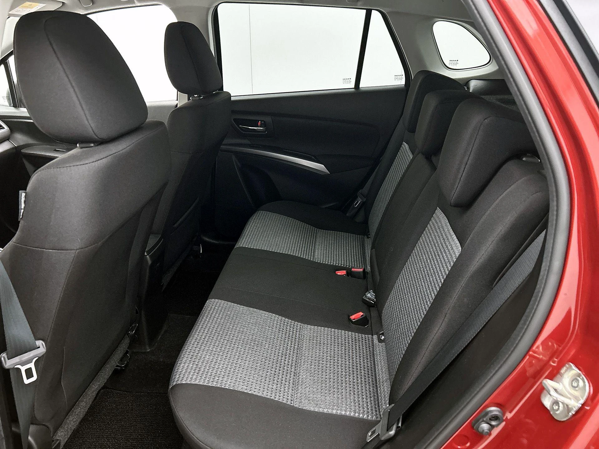 Suzuki-S-Cross-image-27