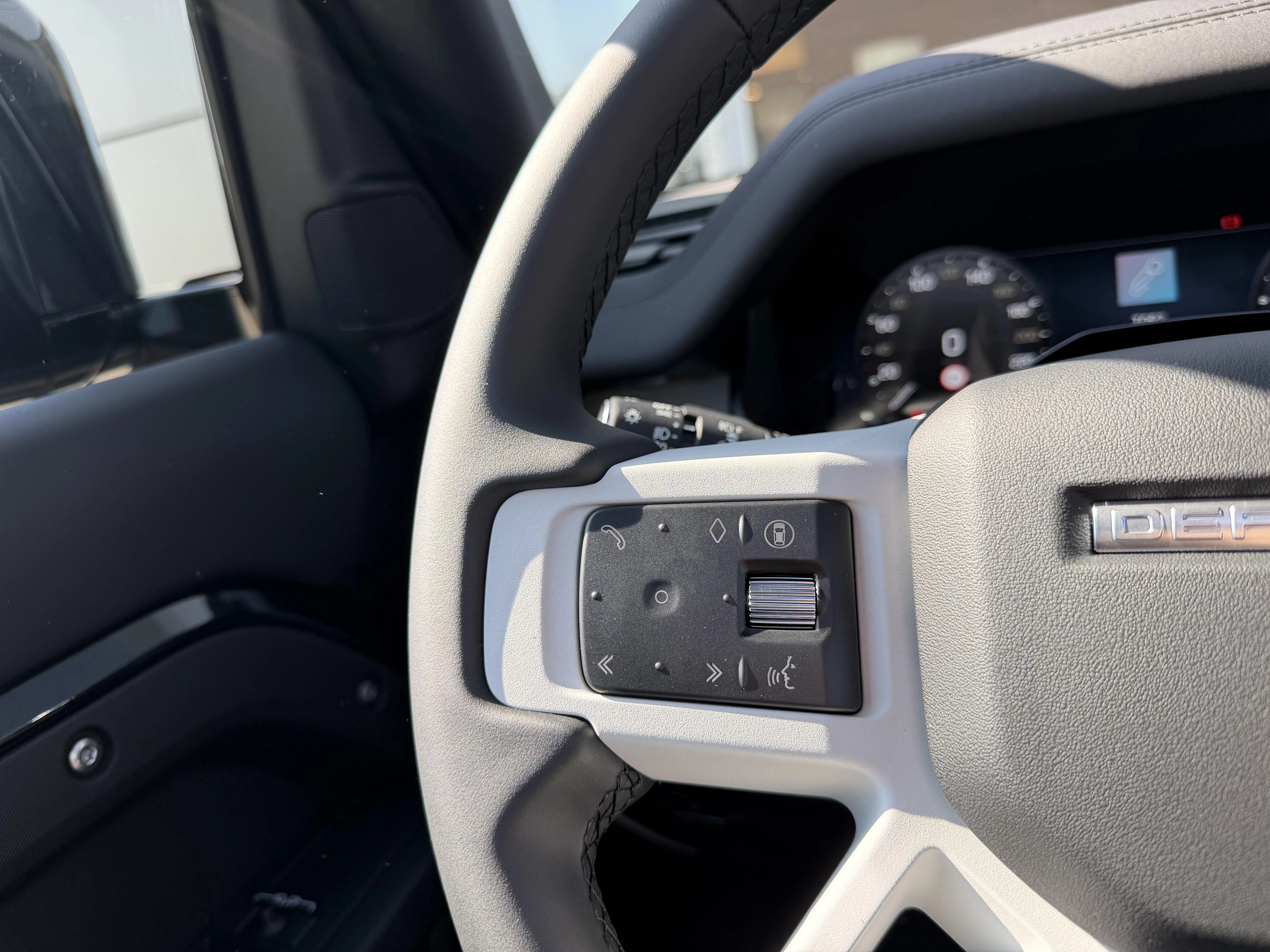 Land Rover Defender 110 D250 S edition AWD Auto. 26MY