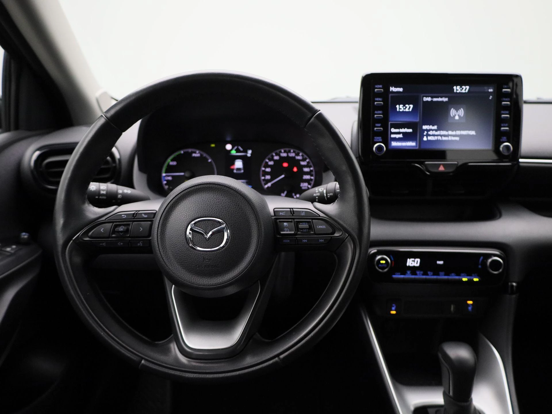 Mazda-2 Hybrid-image-6