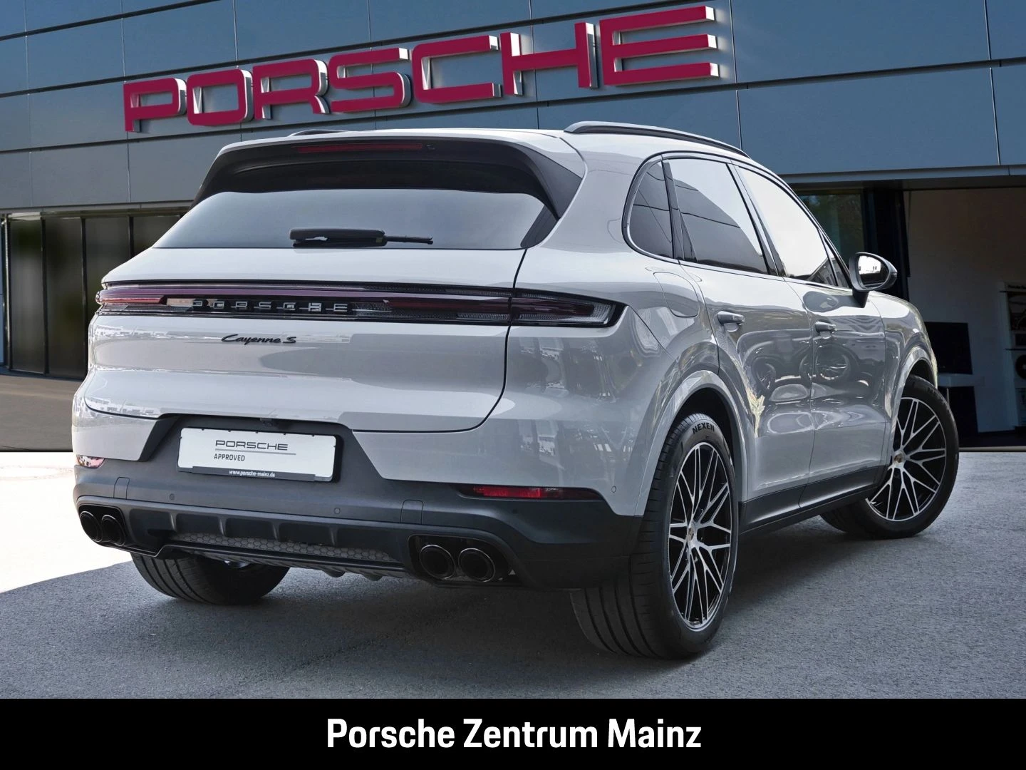 Porsche-Cayenne-image-2