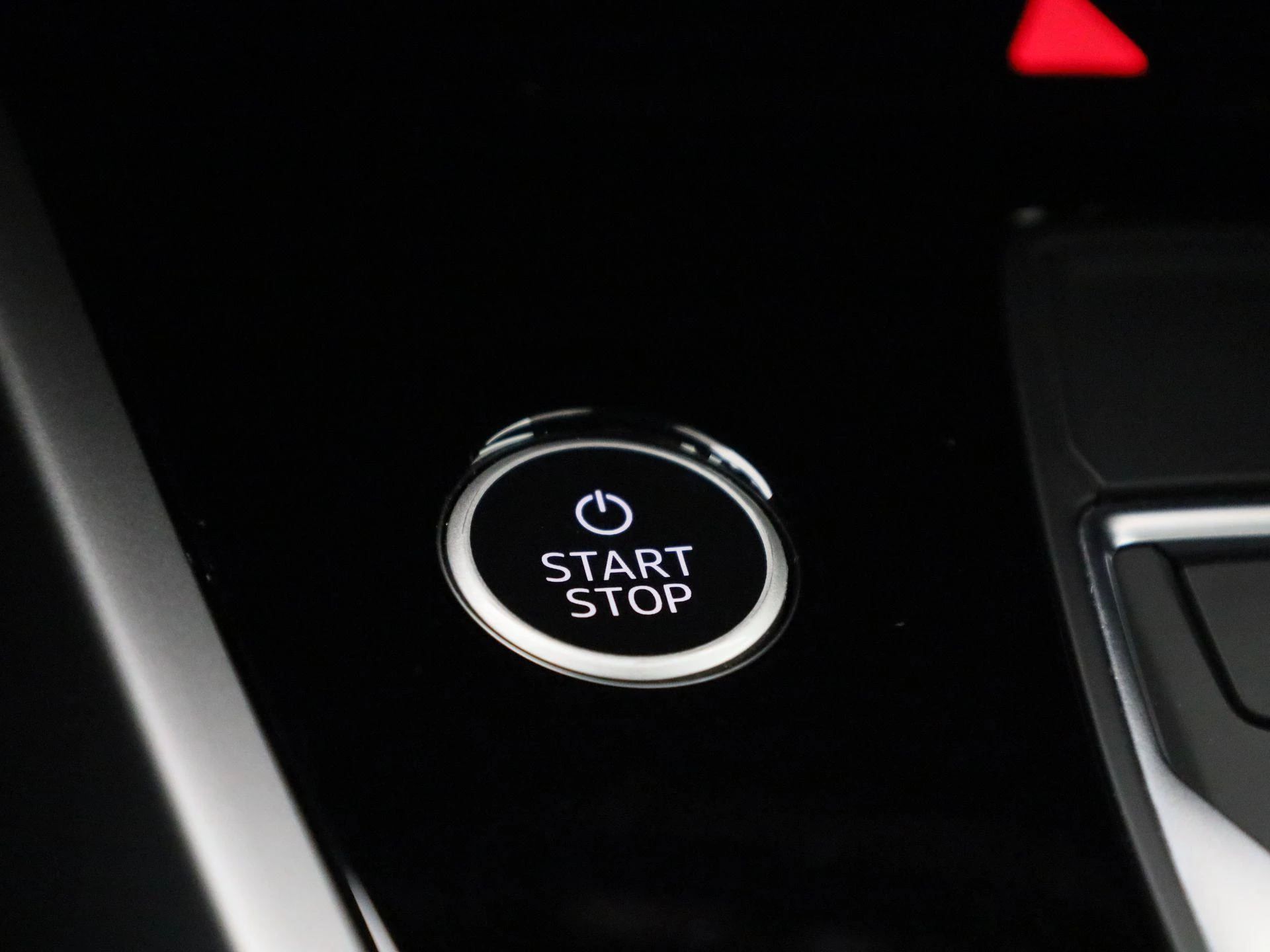 Audi-Q4 e-tron-image-23