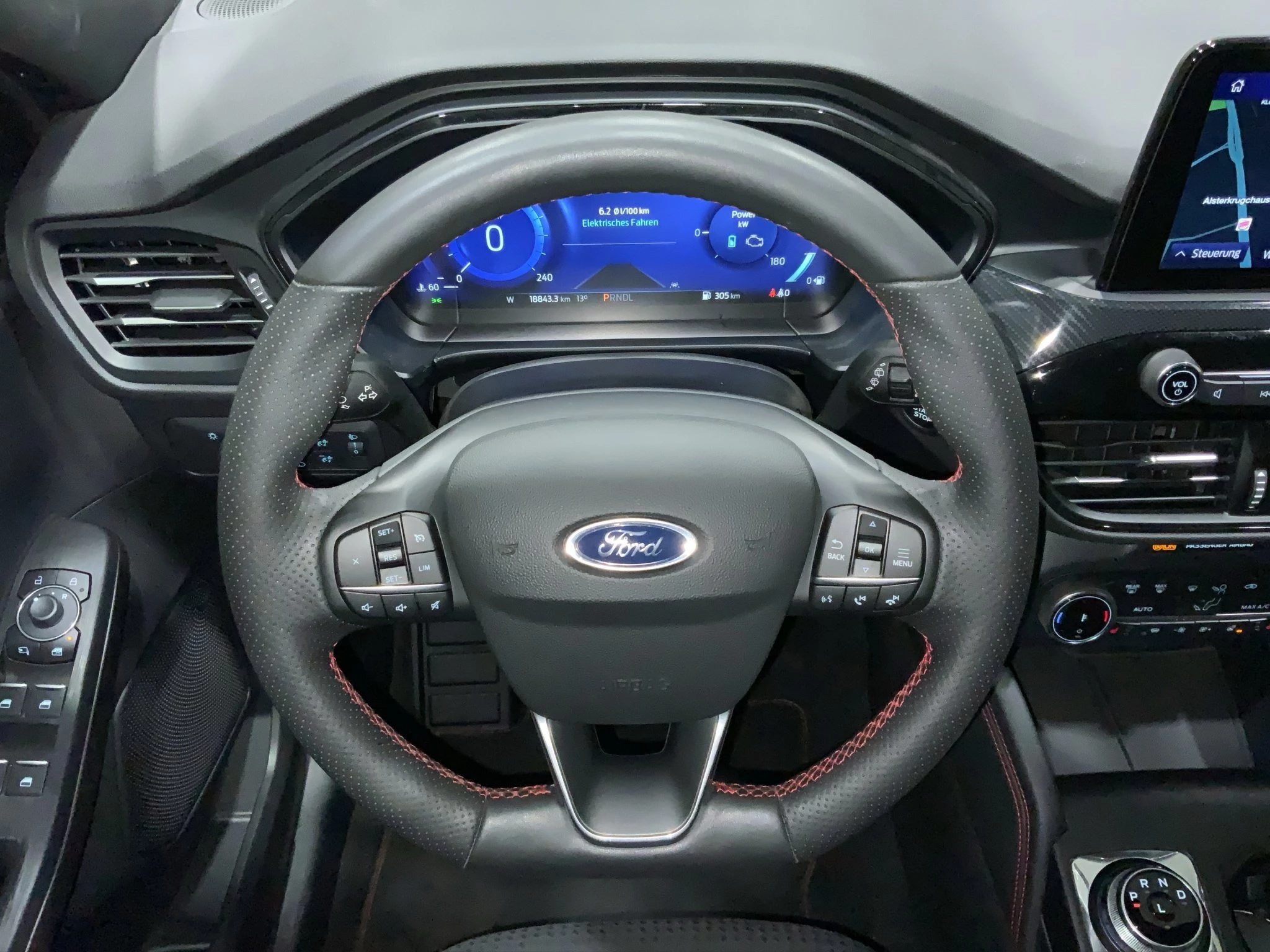 Ford Kuga ST-Line 2.5 Duratec FHEV CVT Sports Utility Vehicle. 140 kW. 5-türig