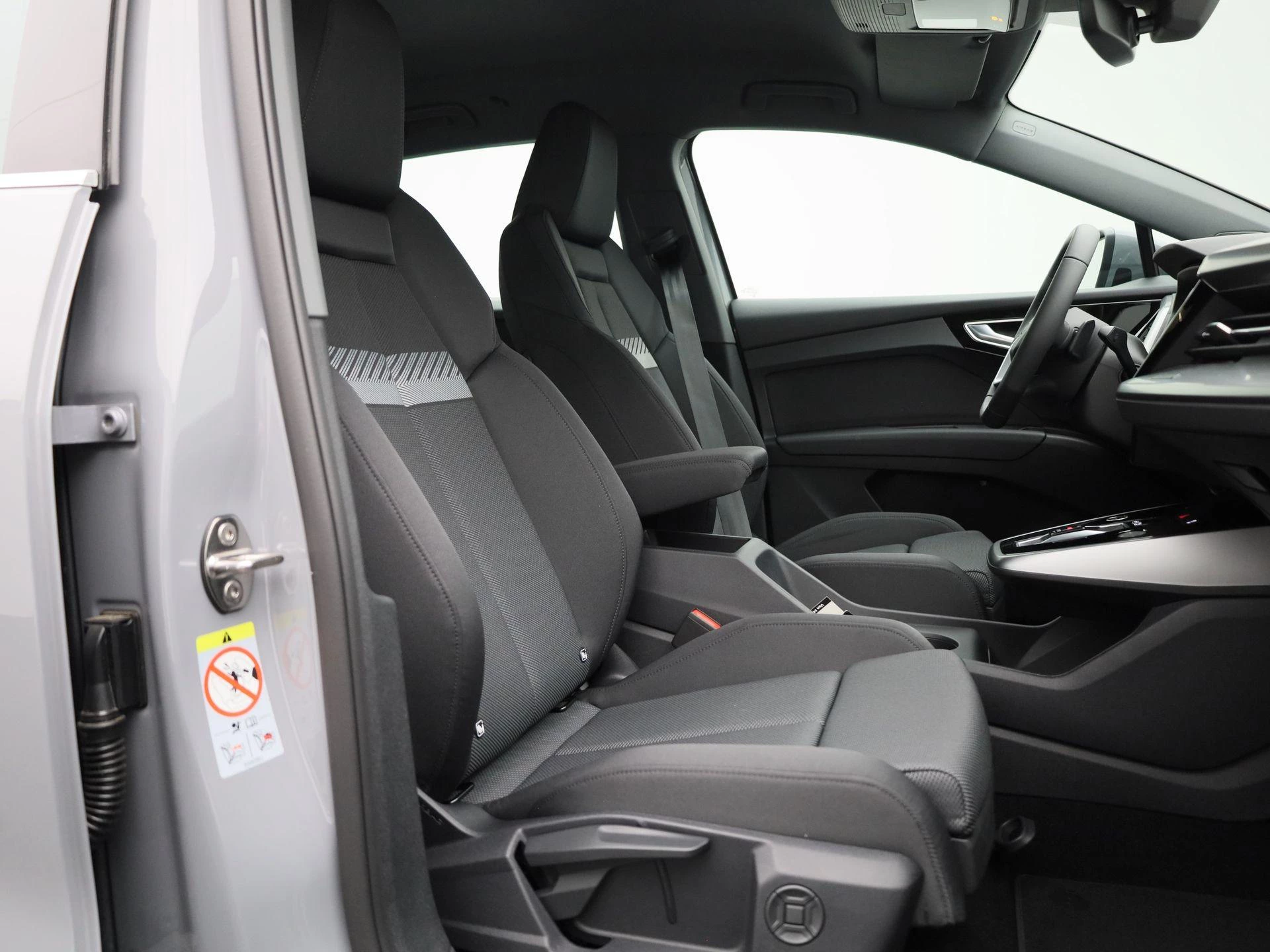 Audi-Q4 e-tron-image-41