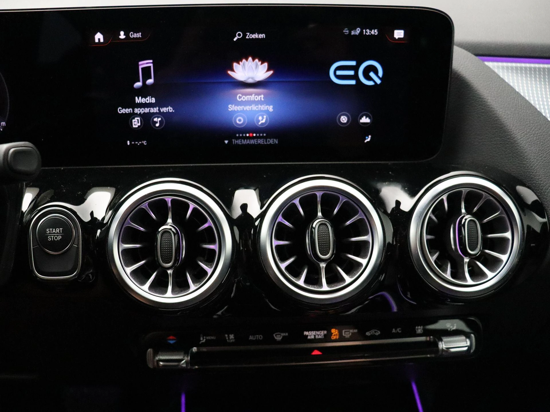 Mercedes-Benz-EQA-image-17