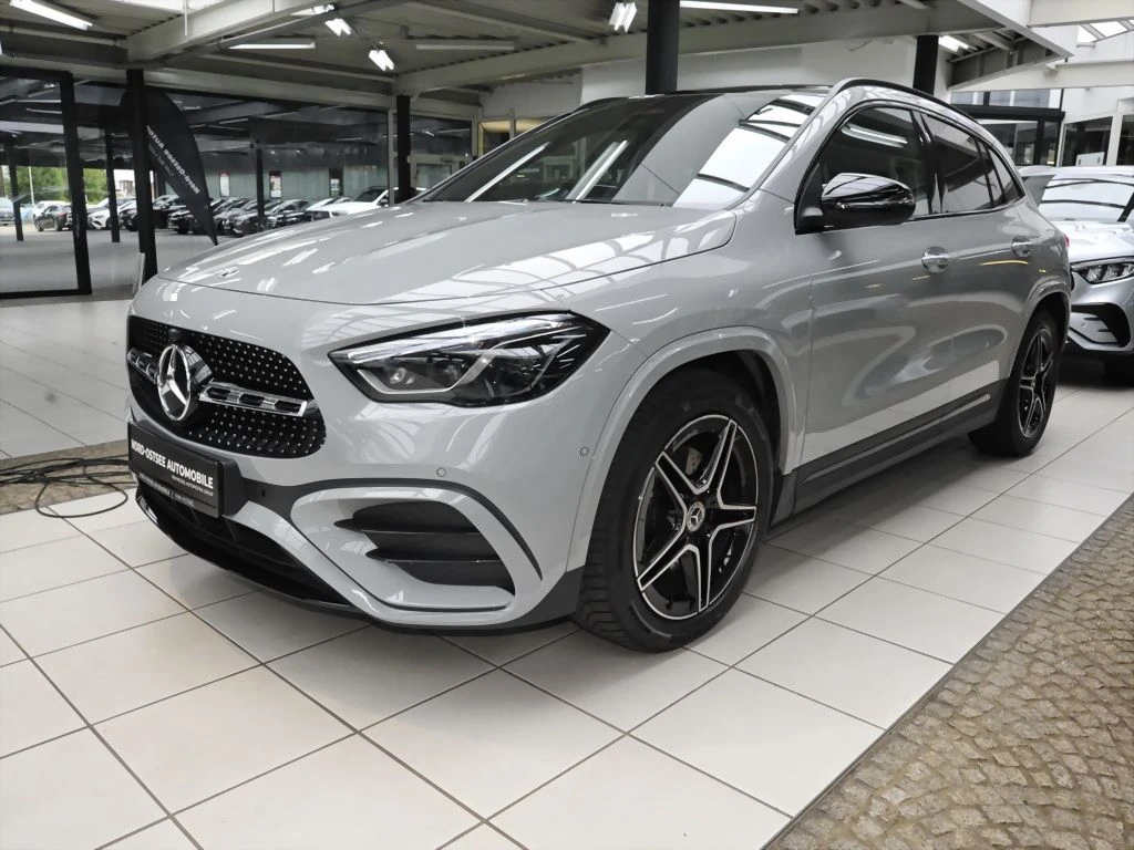 Mercedes-Benz-GLA 200 d-image-7