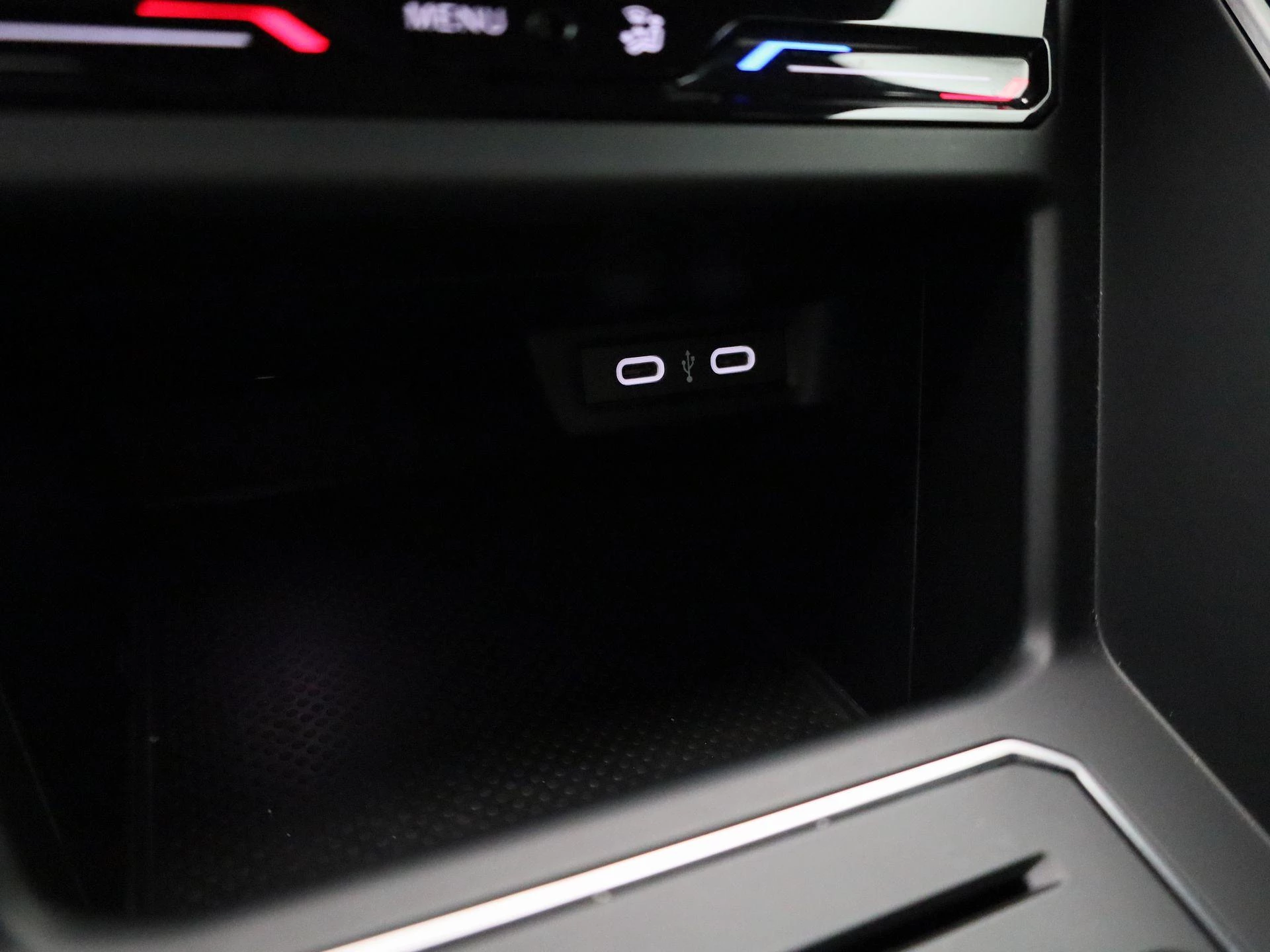 Volkswagen-Polo-image-29