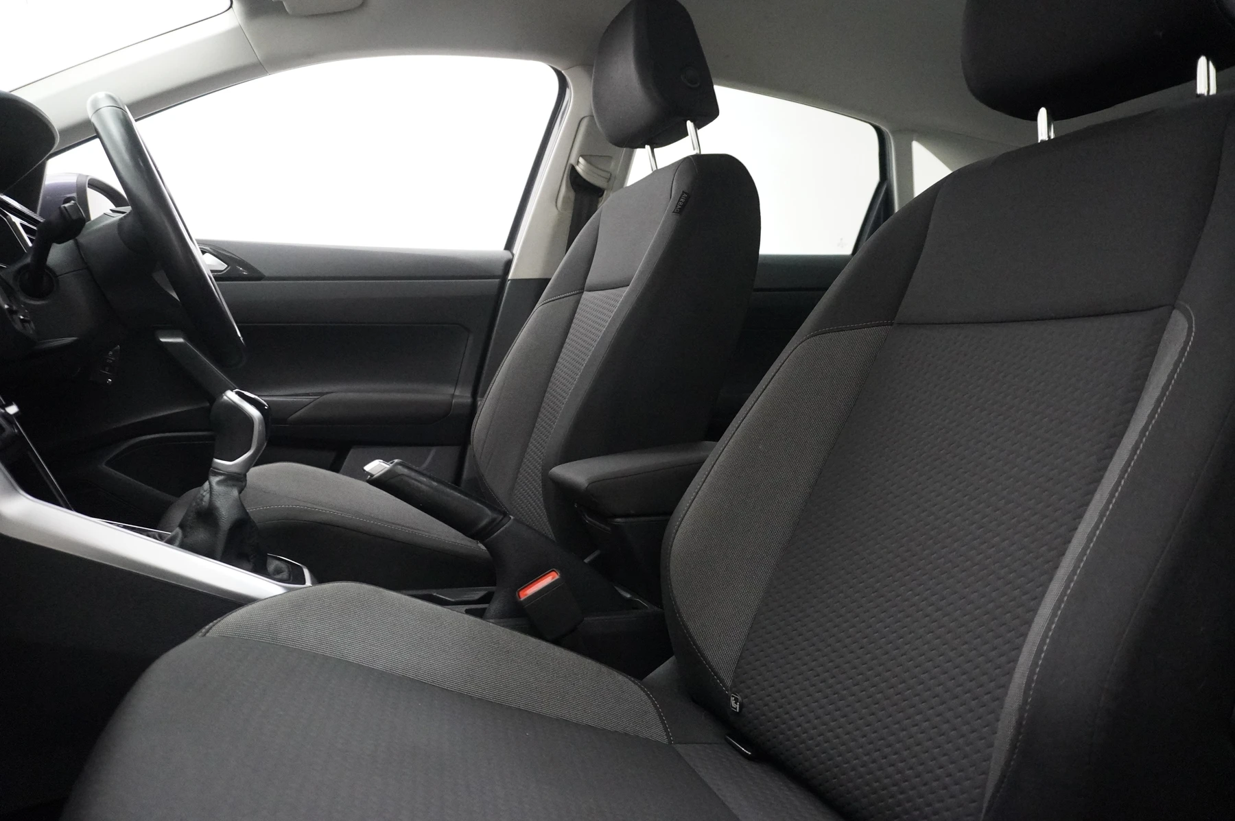 Volkswagen-Taigo-image-11