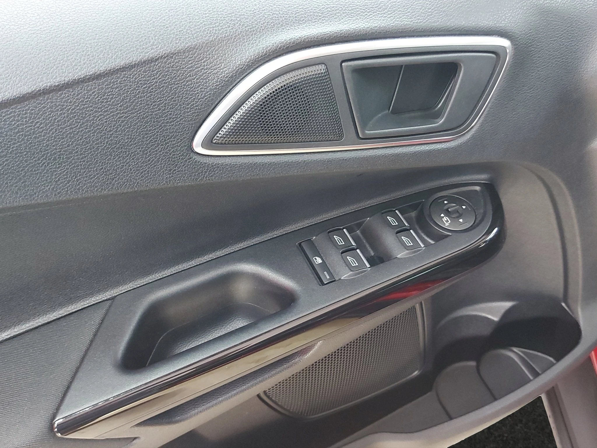 Ford-B-MAX-image-16