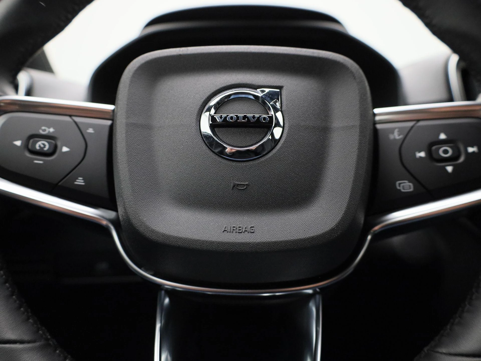 Volvo-XC40-image-26