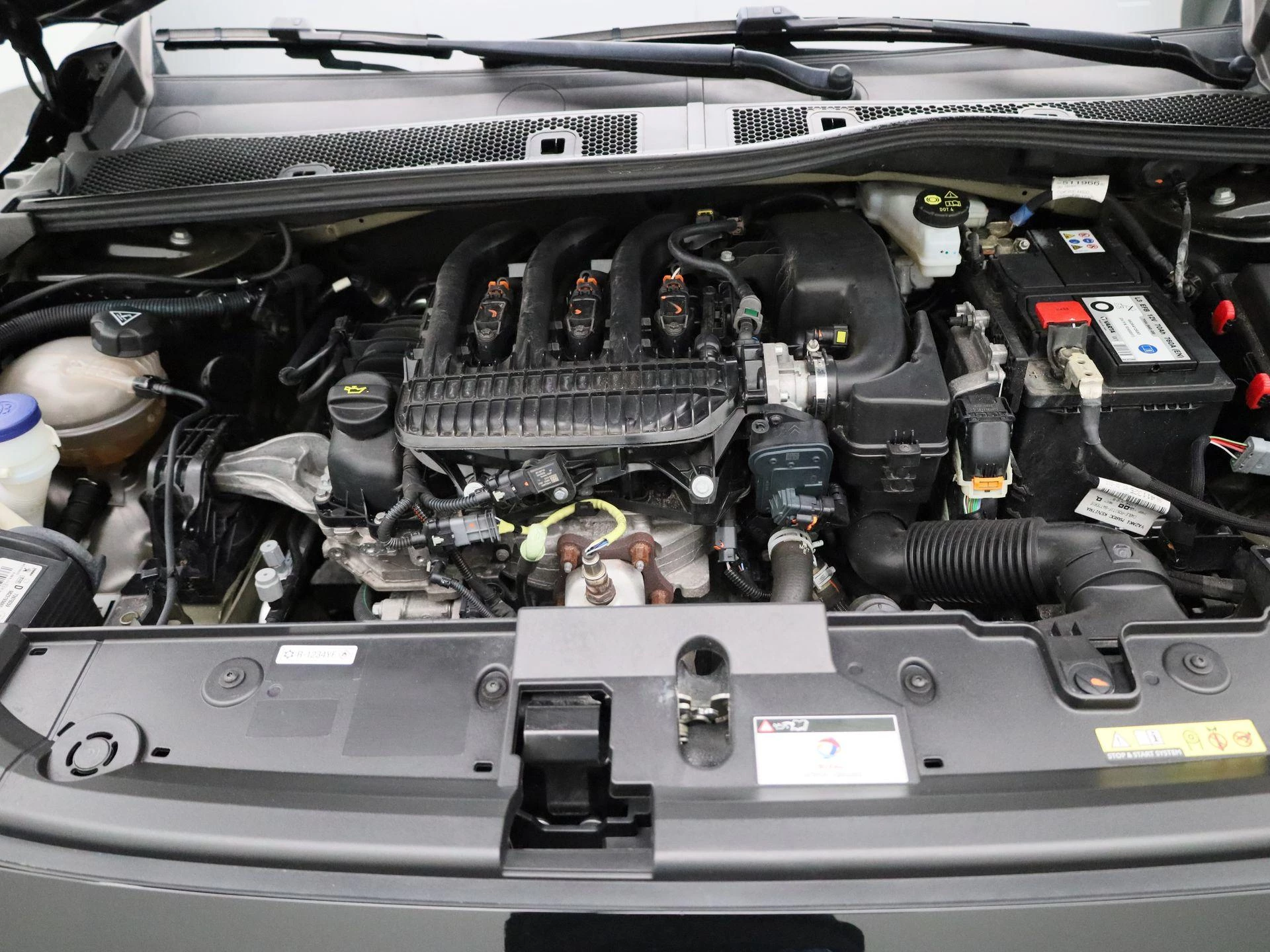 Peugeot-208-image-25