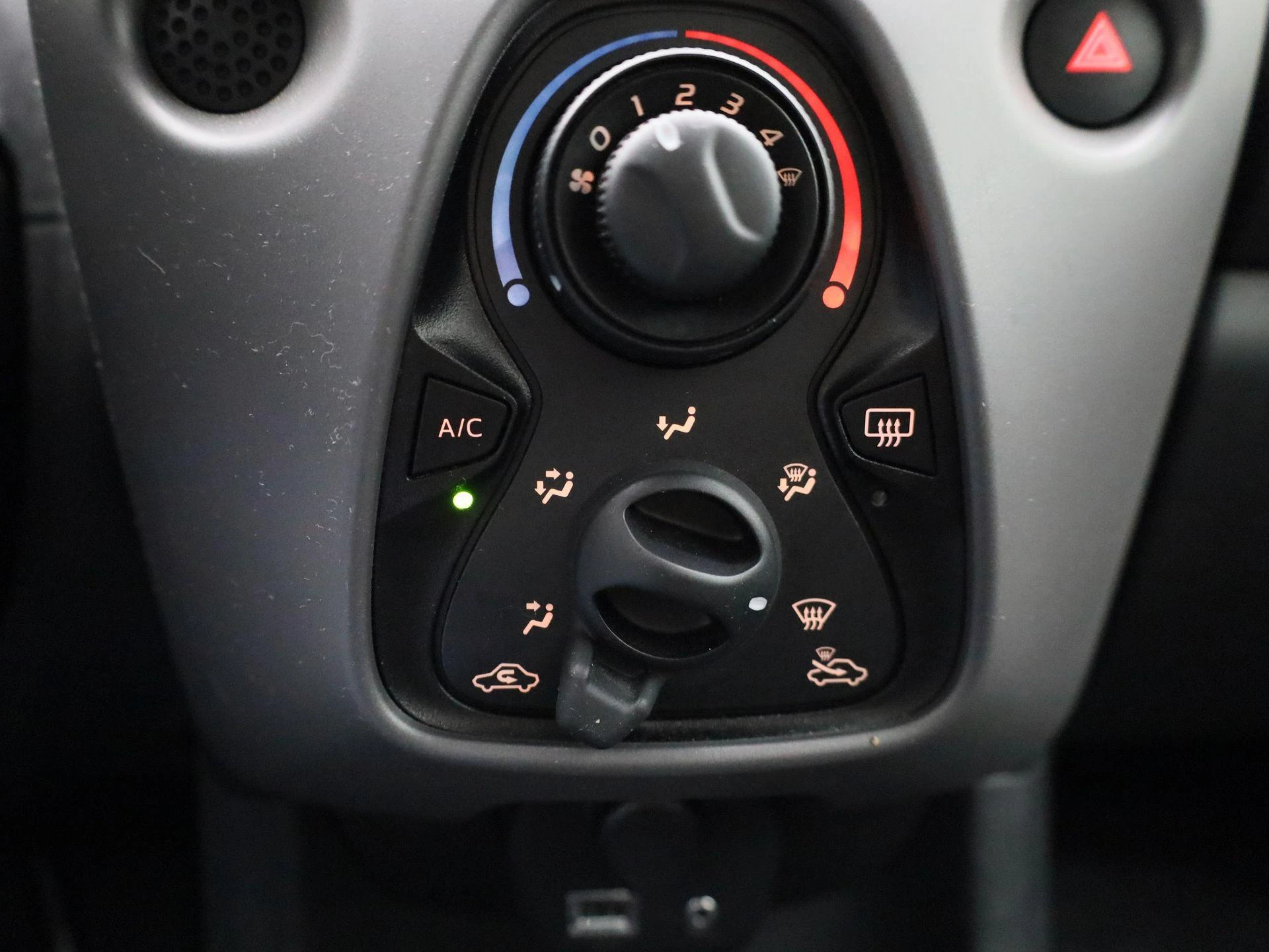 Peugeot-108-image-18