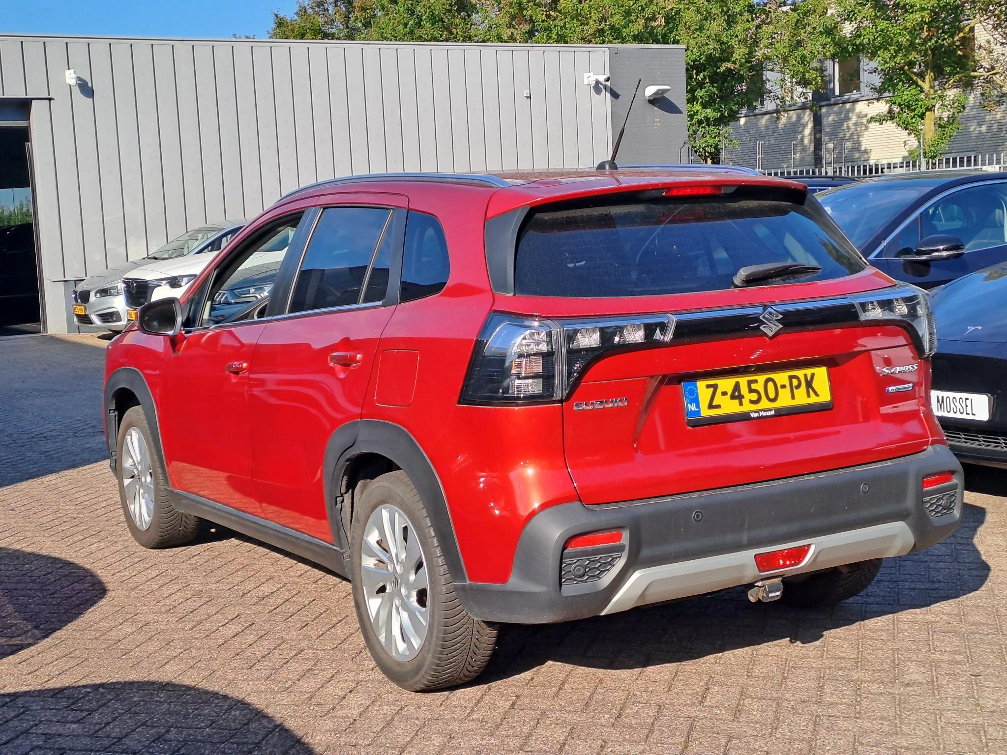 Suzuki-S-Cross-image-2