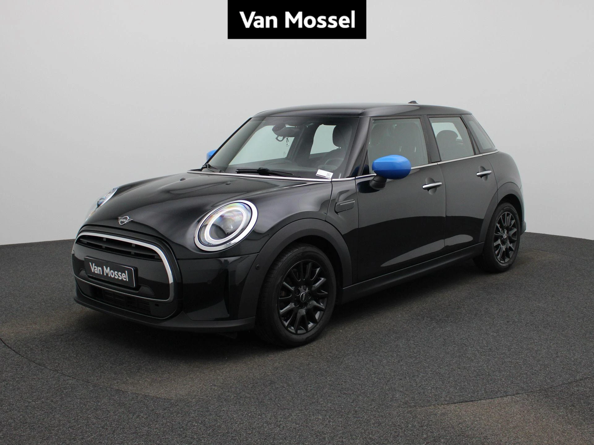 MINI-One-image-0