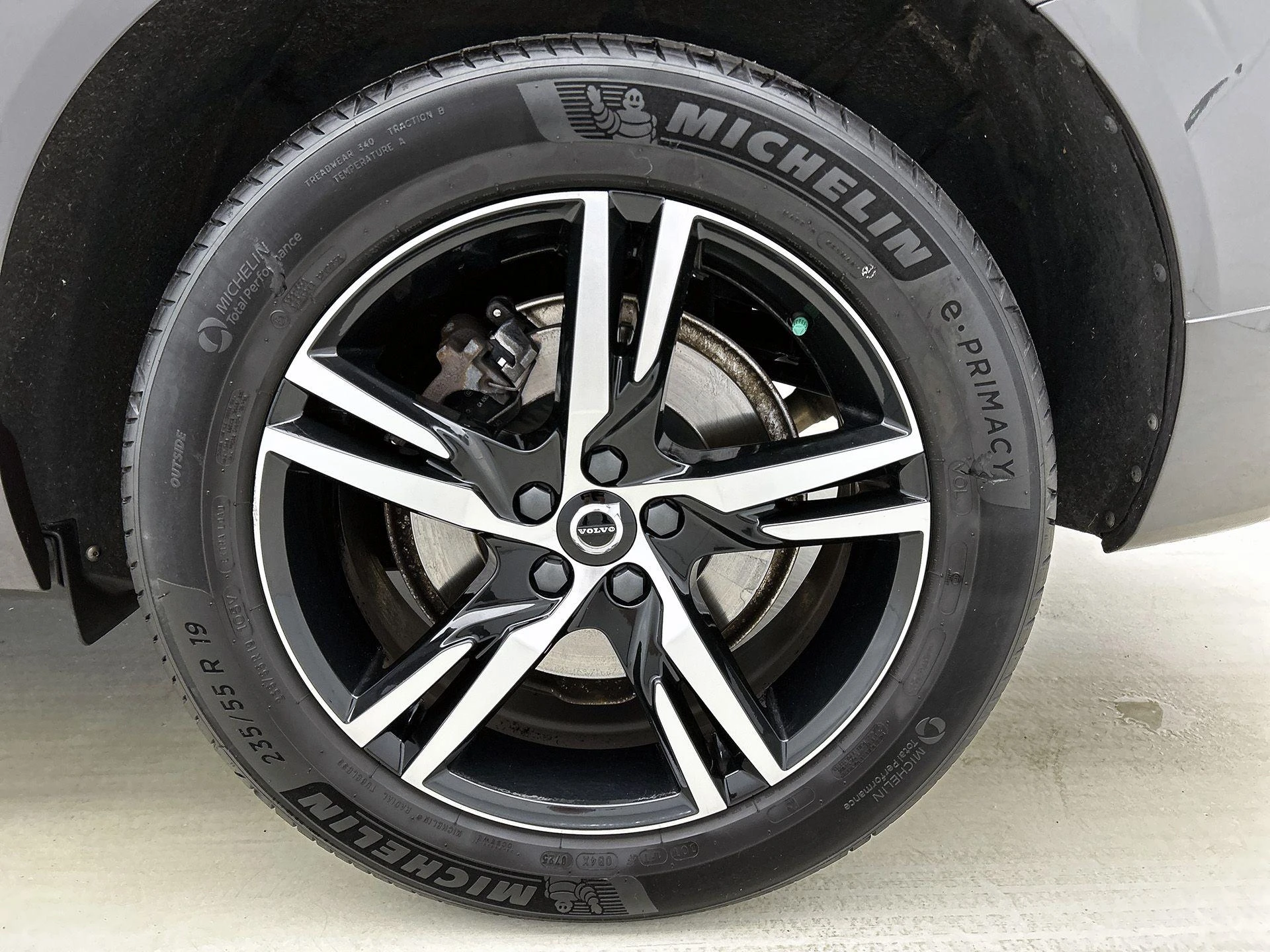 Volvo XC60 2.0 B4 R-Design