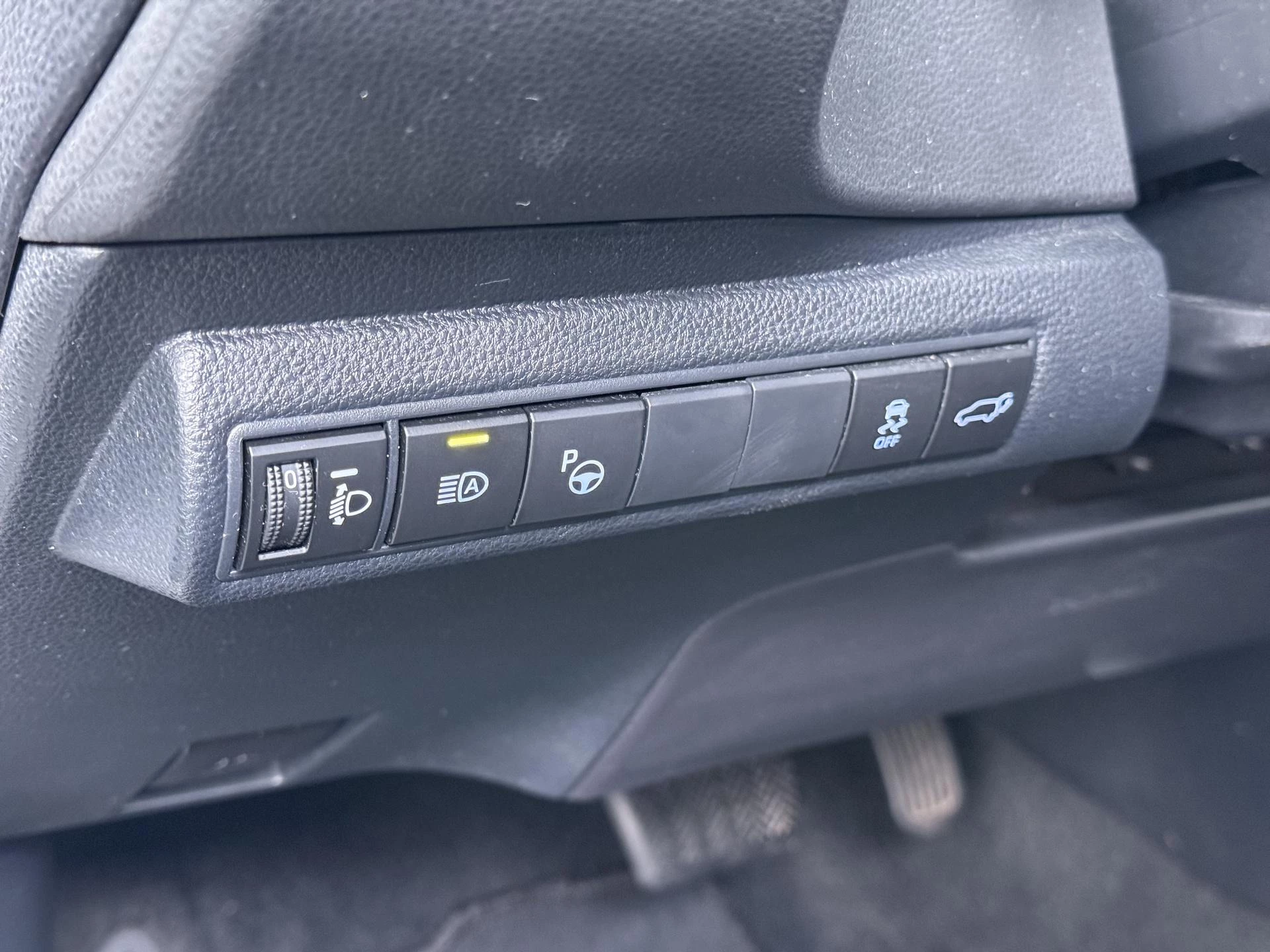 Toyota-Corolla Touring Sports-image-14